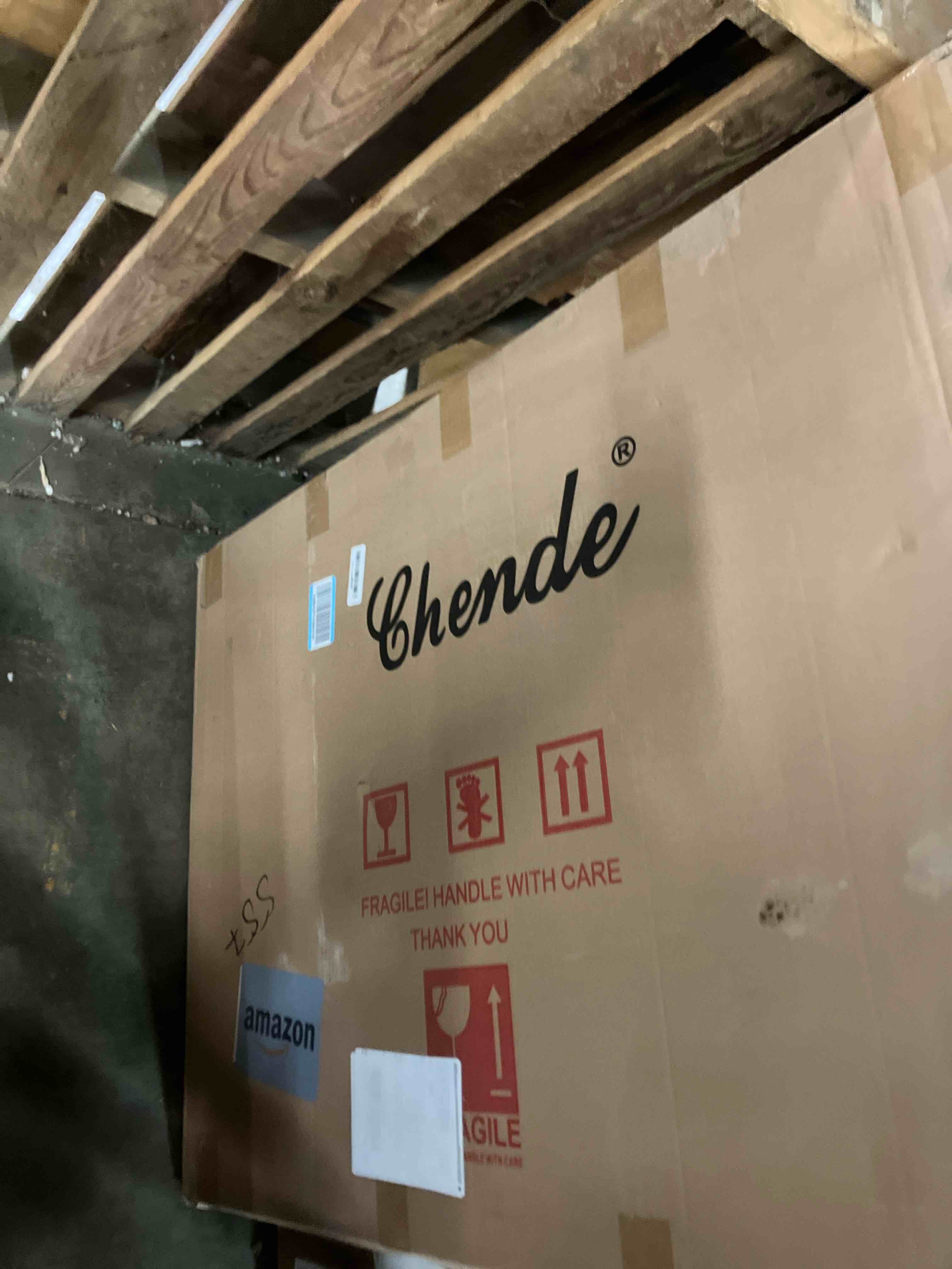 Condition photo showing New/Like New for Chende Large Arched Mirror Wll Decor, 40'' x 28'' Black Wall Mirror with Metal Frame for for Home Decor Entryway, Dining Room, Mantel