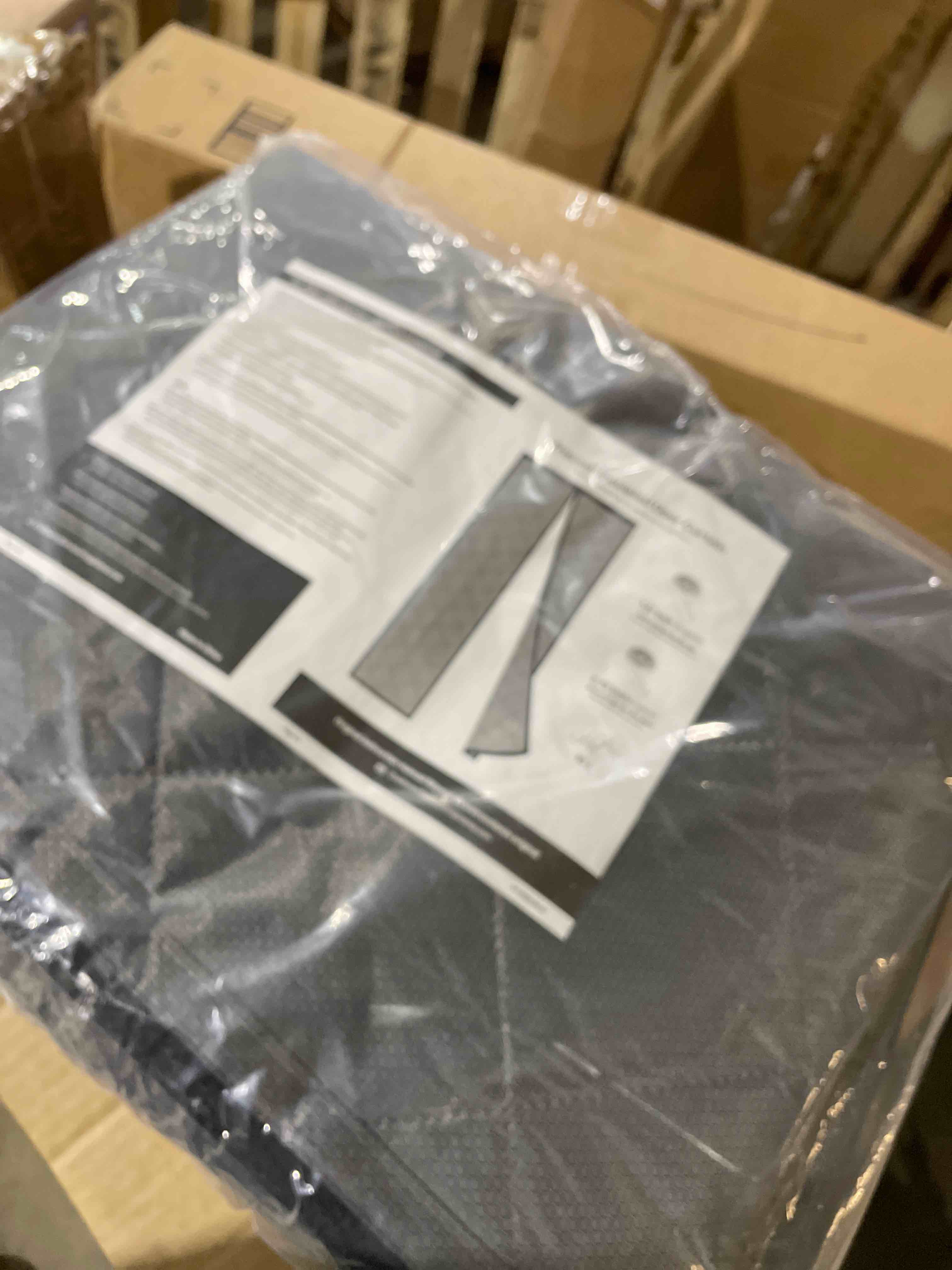 Condition photo showing New/Like New for Magnetic Thermal Insulated Door Curtain, Fits Door Size 38" x 82",Durable Oxford Cloth&Thicken Polyester Fiber Fill, Efficient Temperature Control, Durable Construction, Soundproof and Windproof