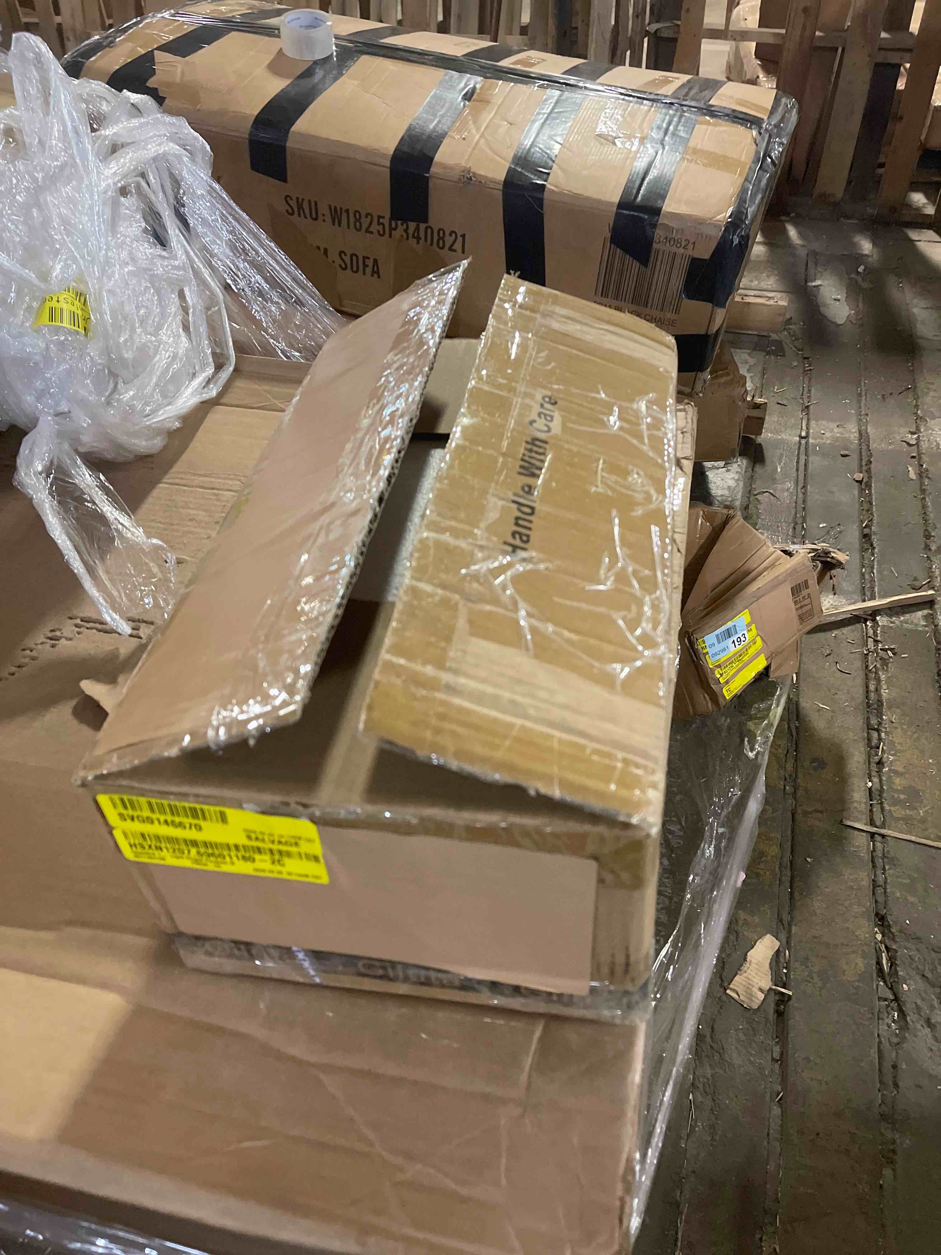 Condition photo showing New/Like New for Provence Solid Brass Craftsman Pedant Hanging Lantern Light