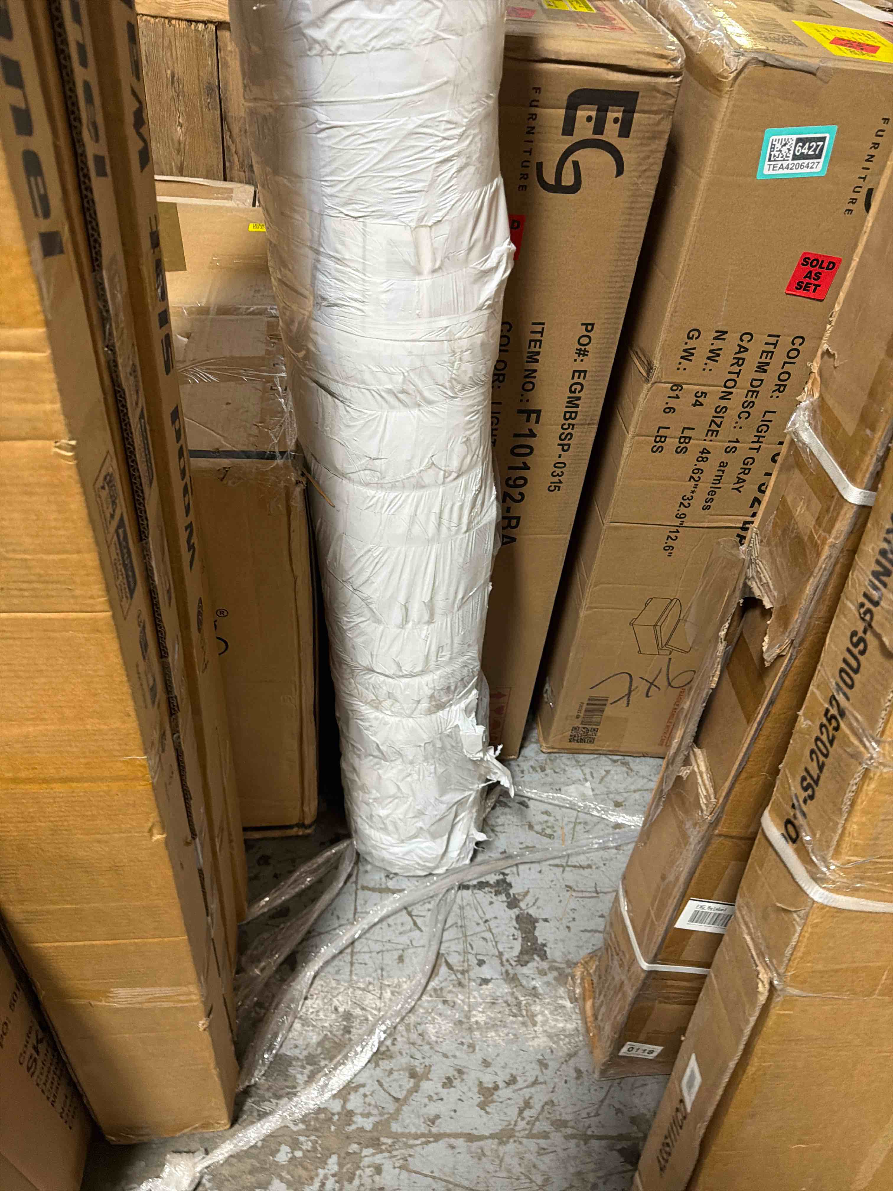 Condition photo showing New/Like New for Rizer Washable Abstract Indoor Rug