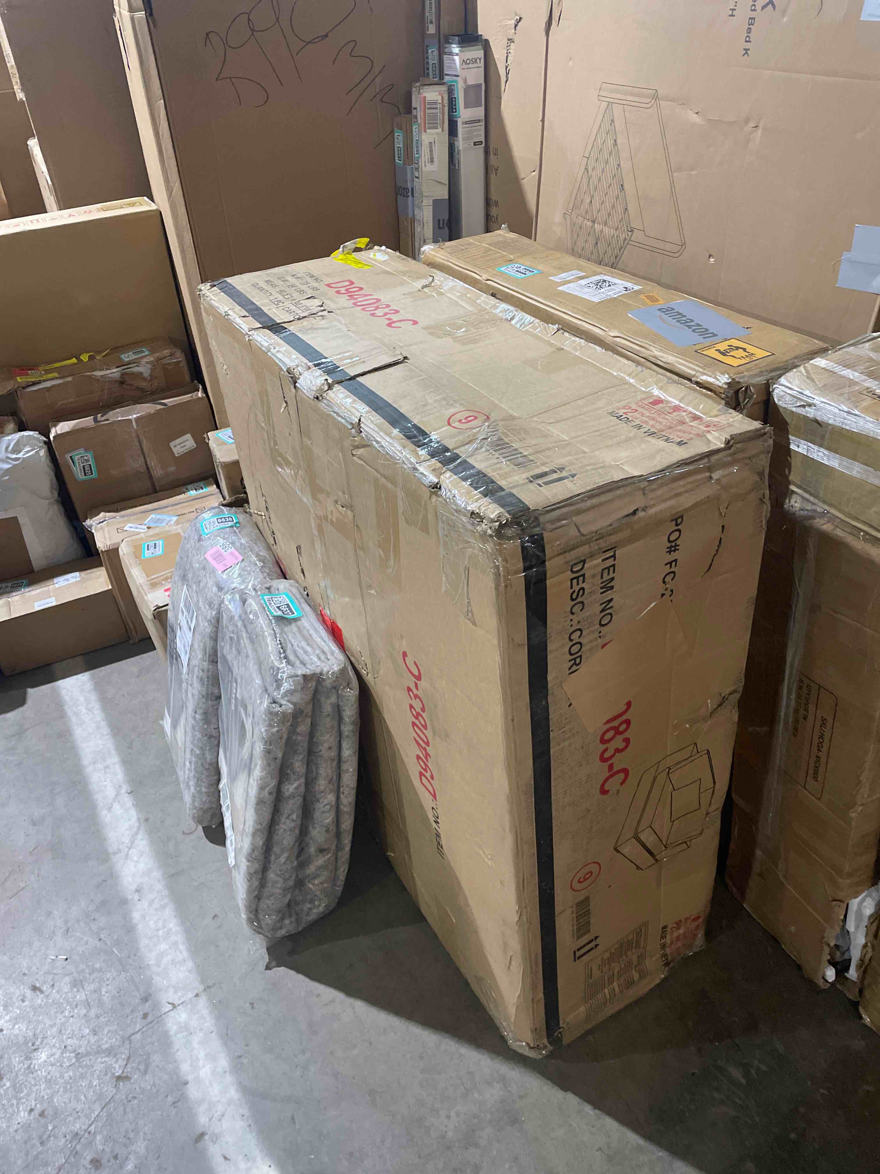 Condition photo showing As Is for Arliz 7 - Piece 144" Wide Reversible (incomplete) 