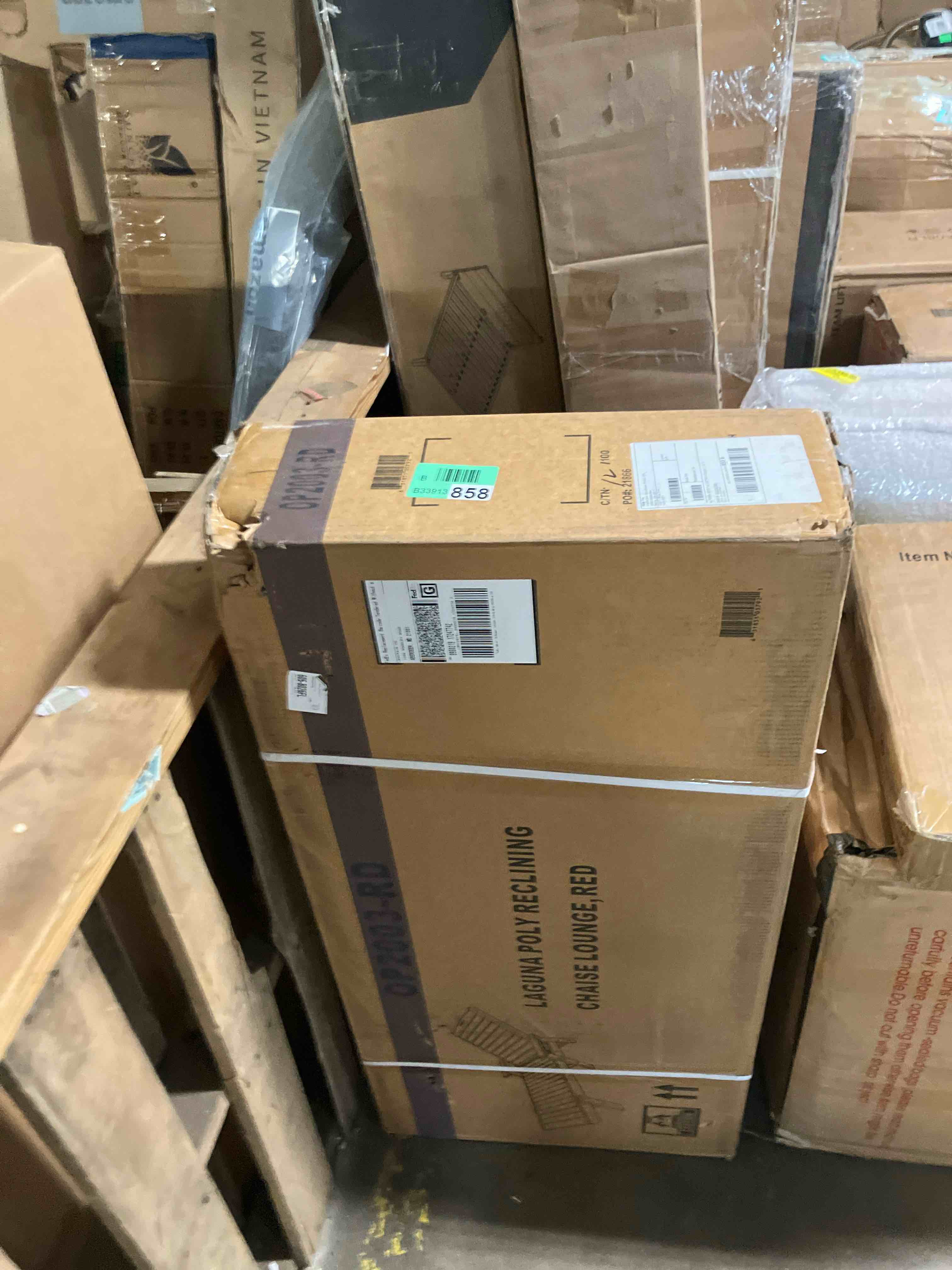 Condition photo showing New/Like New for Montezuma Outdoor Chaise Lounge