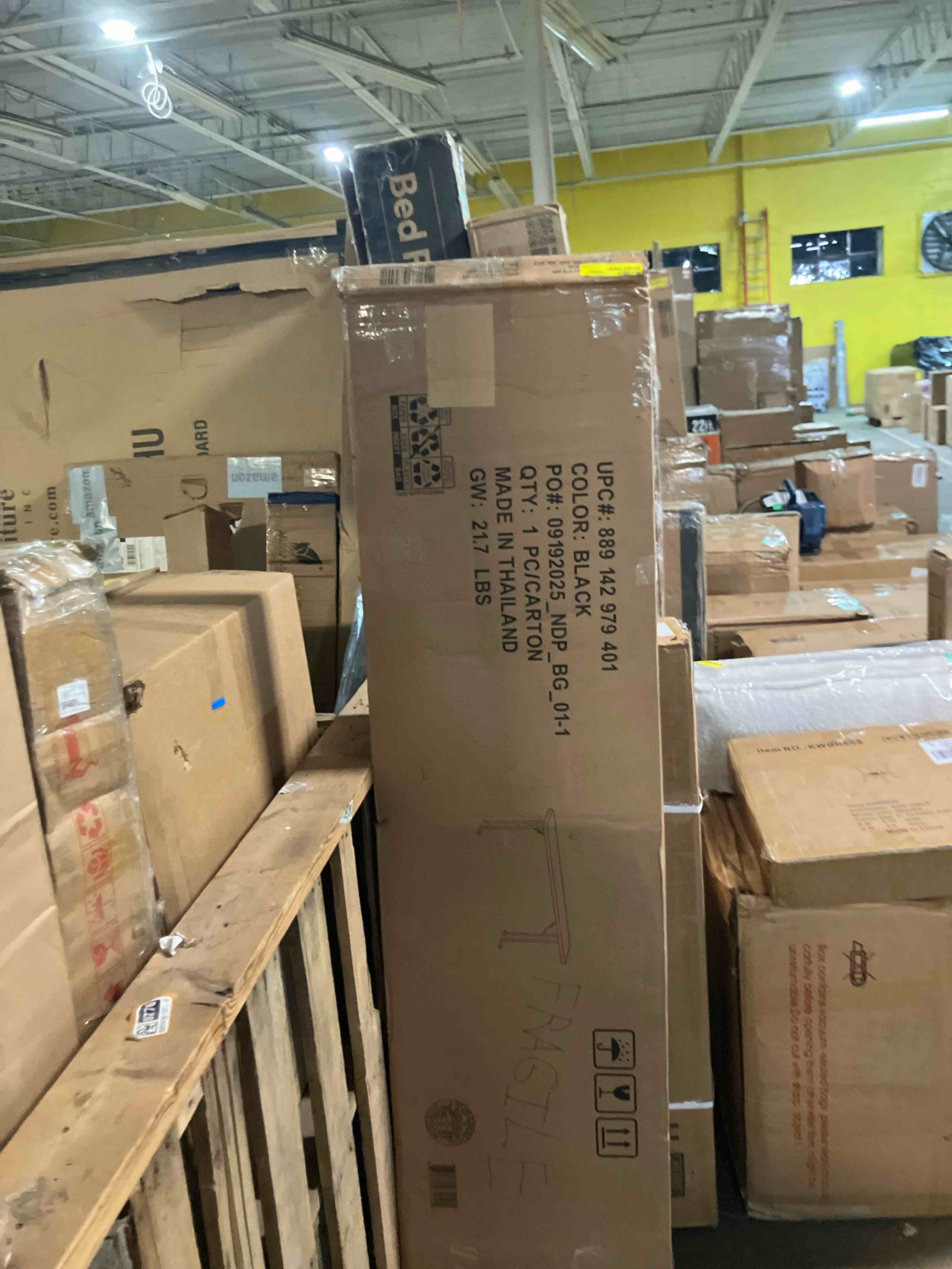 Condition photo showing New/Like New for Flash Furniture Kathryn 6' Plastic Folding Training and Event Table, Rectangular Folding Training Table with 220-lb. Static Weight Capacity, Black Black Set of 1