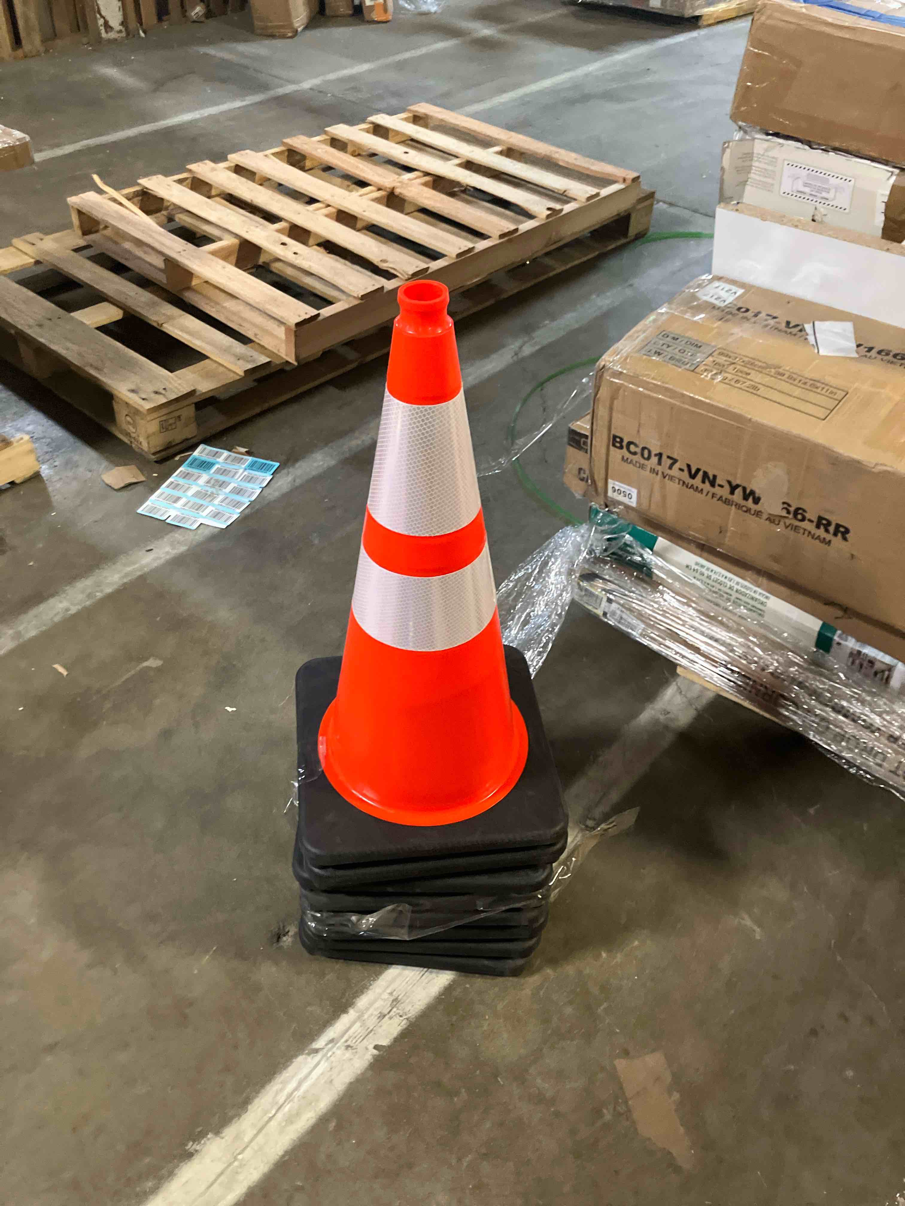 Condition photo showing New/Like New for (8 Pack) BESEA 28” inch Traffic Safety Cones Orange Road Parking Cones Heavy Duty Construction Cone Structurally Stable for Traffic Control at Public Place