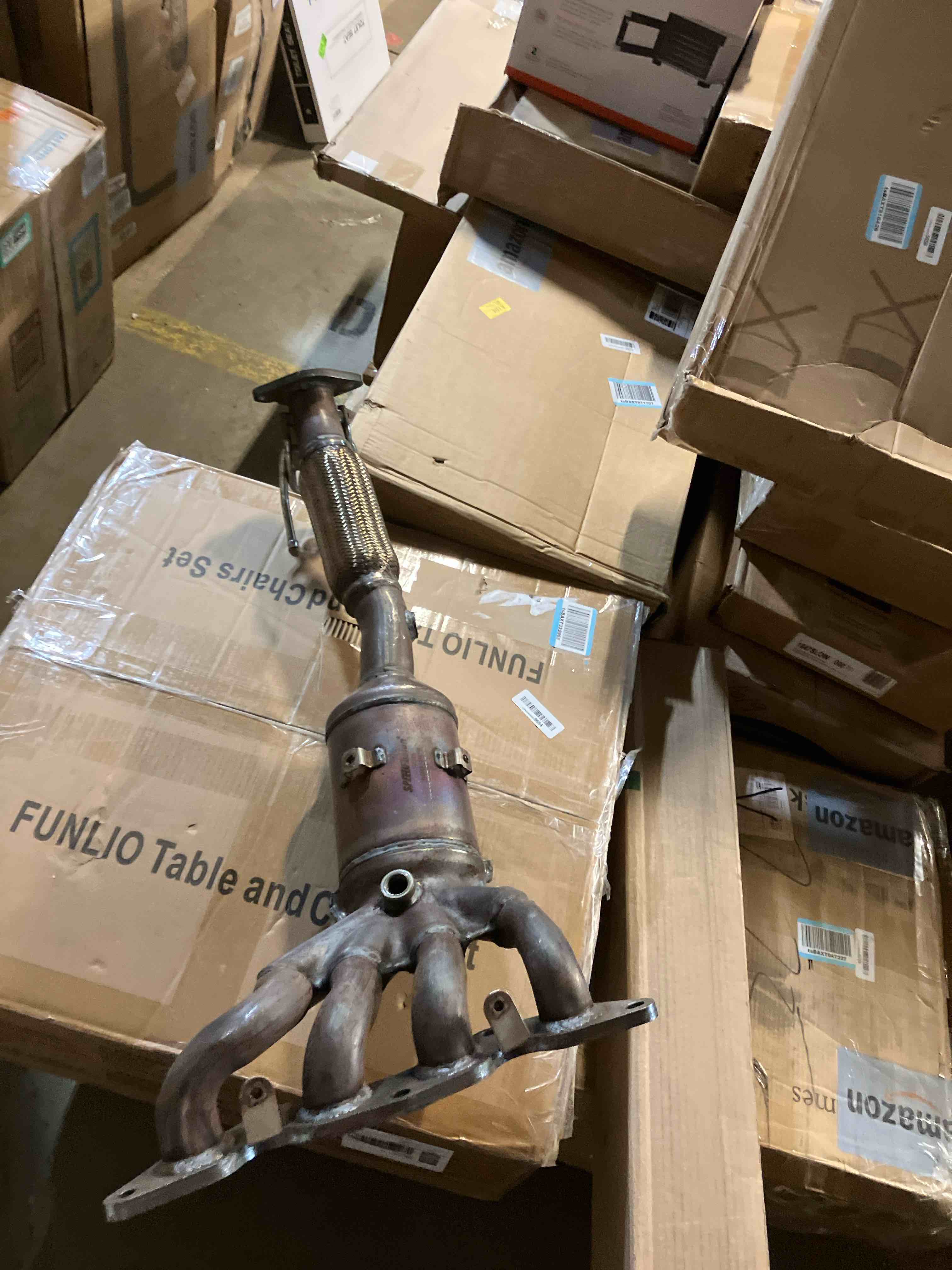 Condition photo showing Good Condition for Dorman 674-136 Catalytic Converter with Integrated Exhaust Manifold Compatible with Select Ford Models (Non-CARB Compliant)