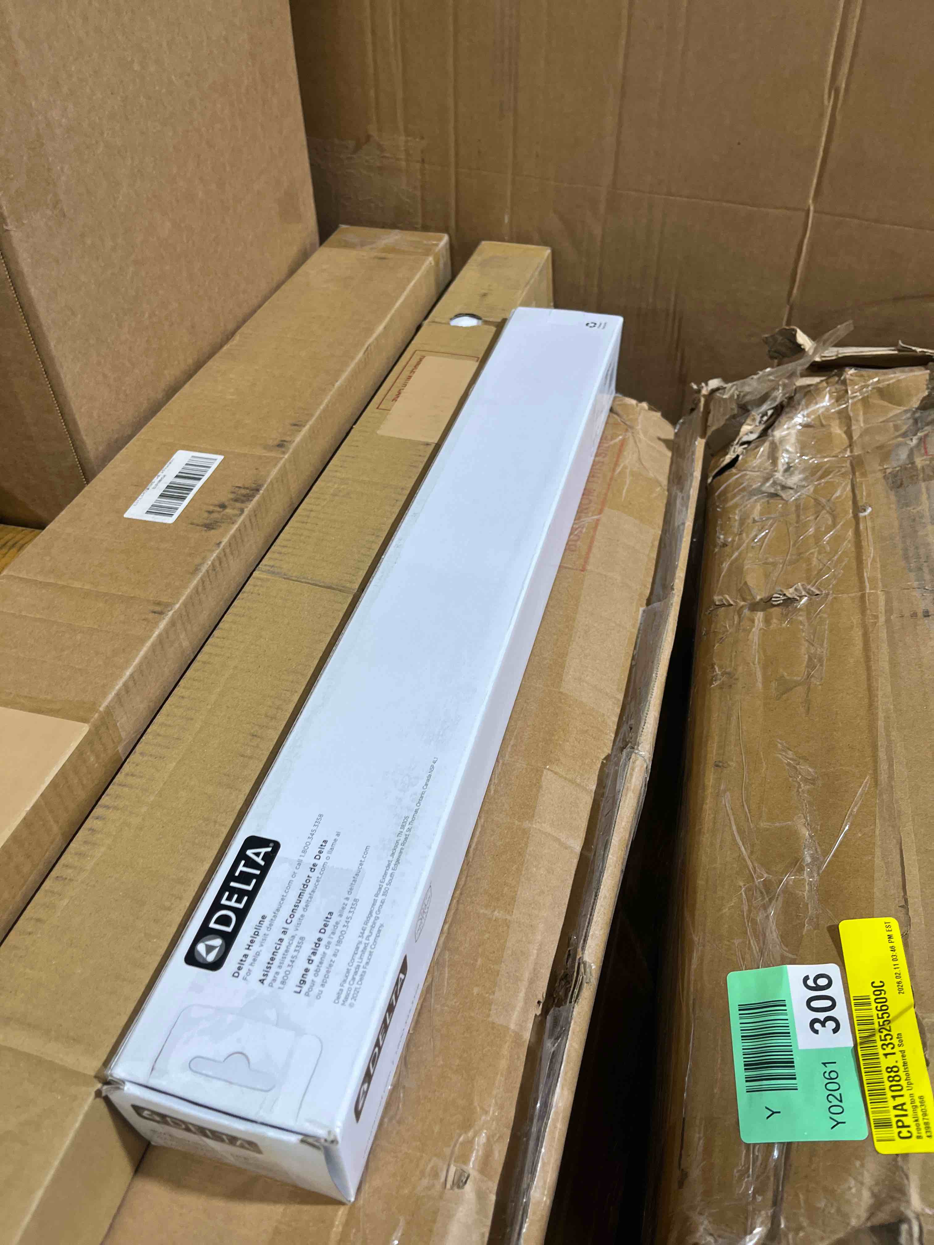 Condition photo showing New/Like New for delta 759240-bl trinsic 24 in. wall mount towel bar bath hardware accessory in matte black