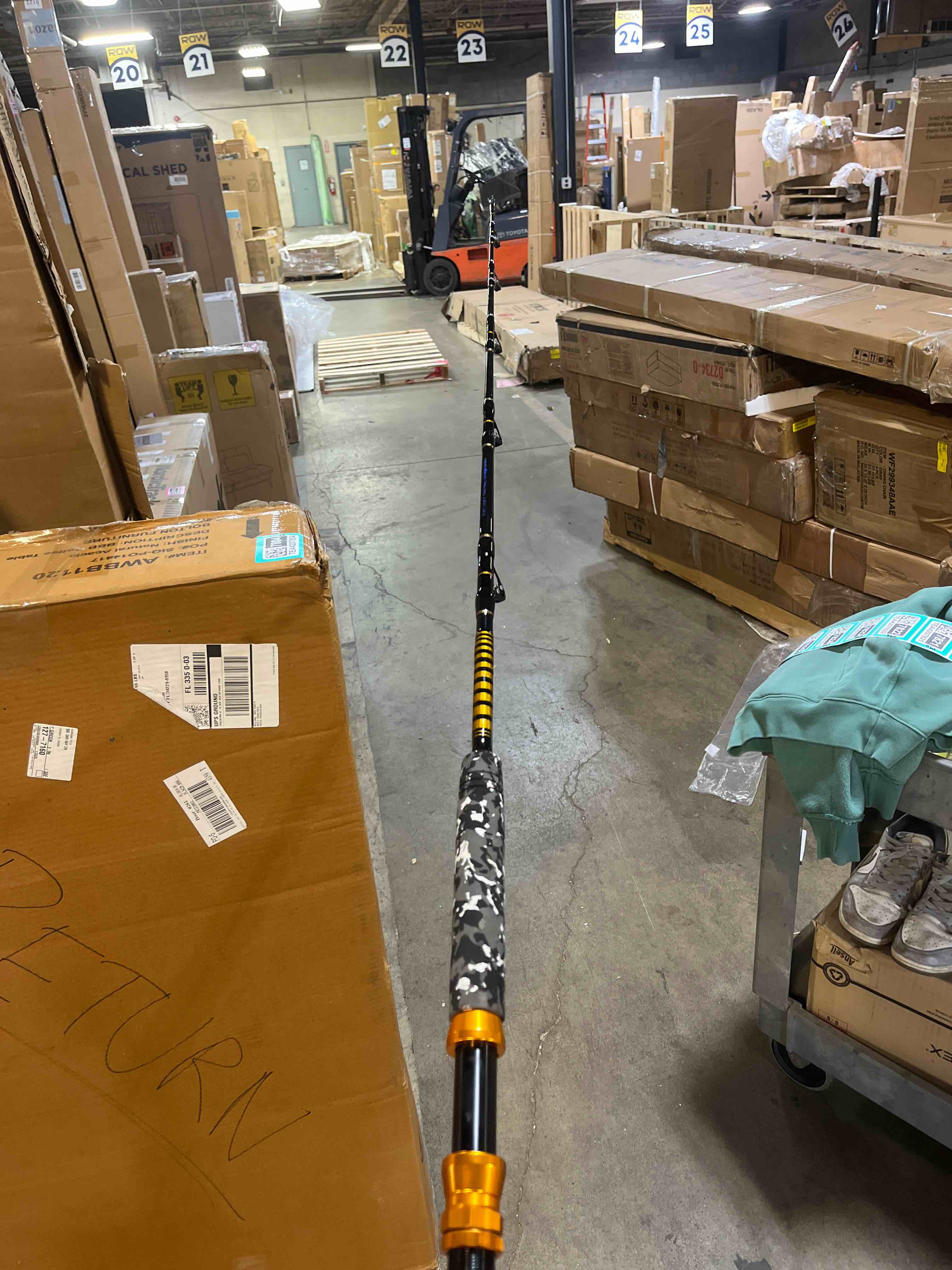 Condition photo showing New/Like New for fiblink 1-piece saltwater offshore trolling rod 6-feet big game rod conventional boat fishing pole