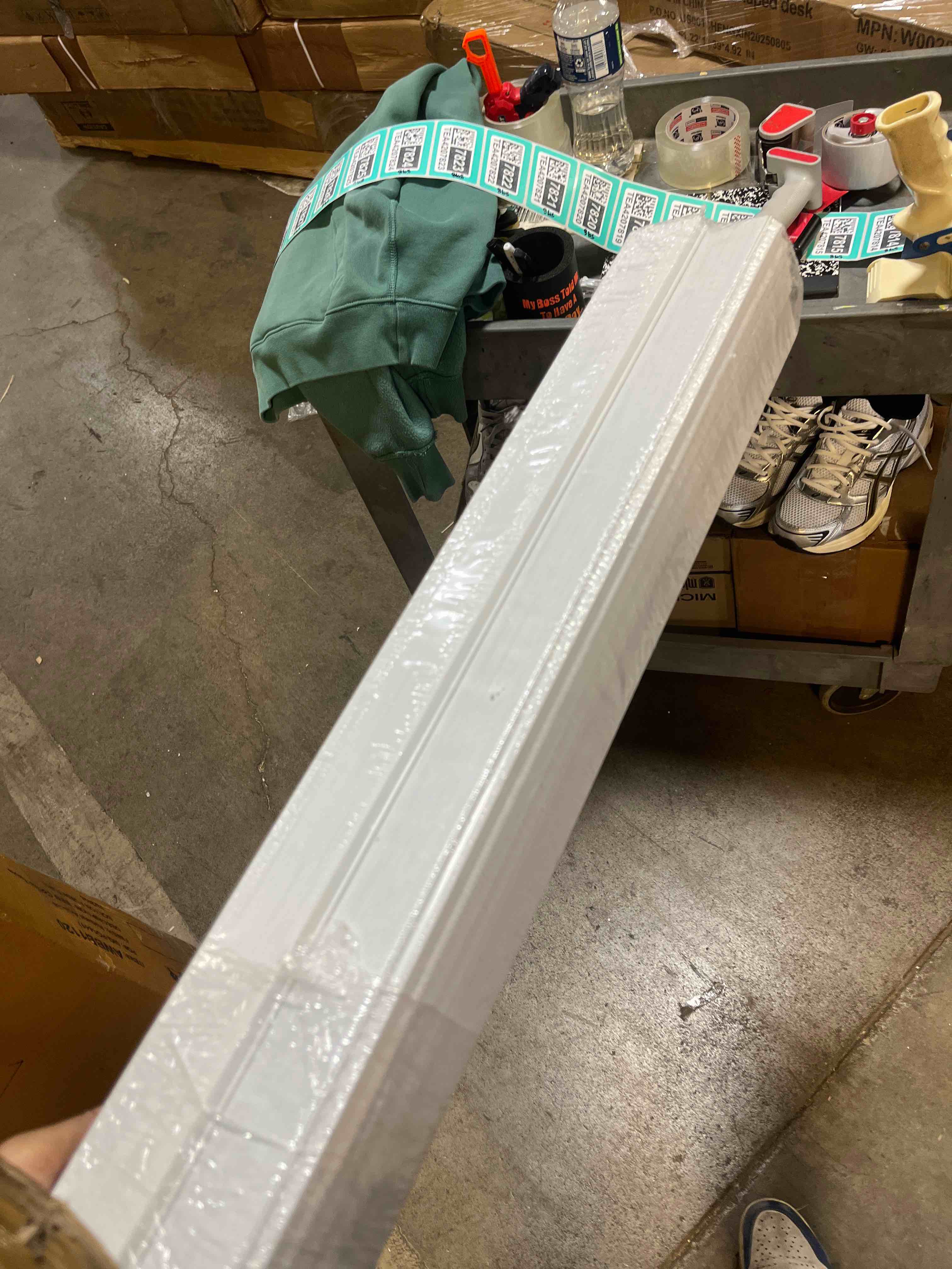 Condition photo showing Good Condition for diyhd 30x80in interior pvc accordion door,folding door for interior,includes door and mounting hardware,white