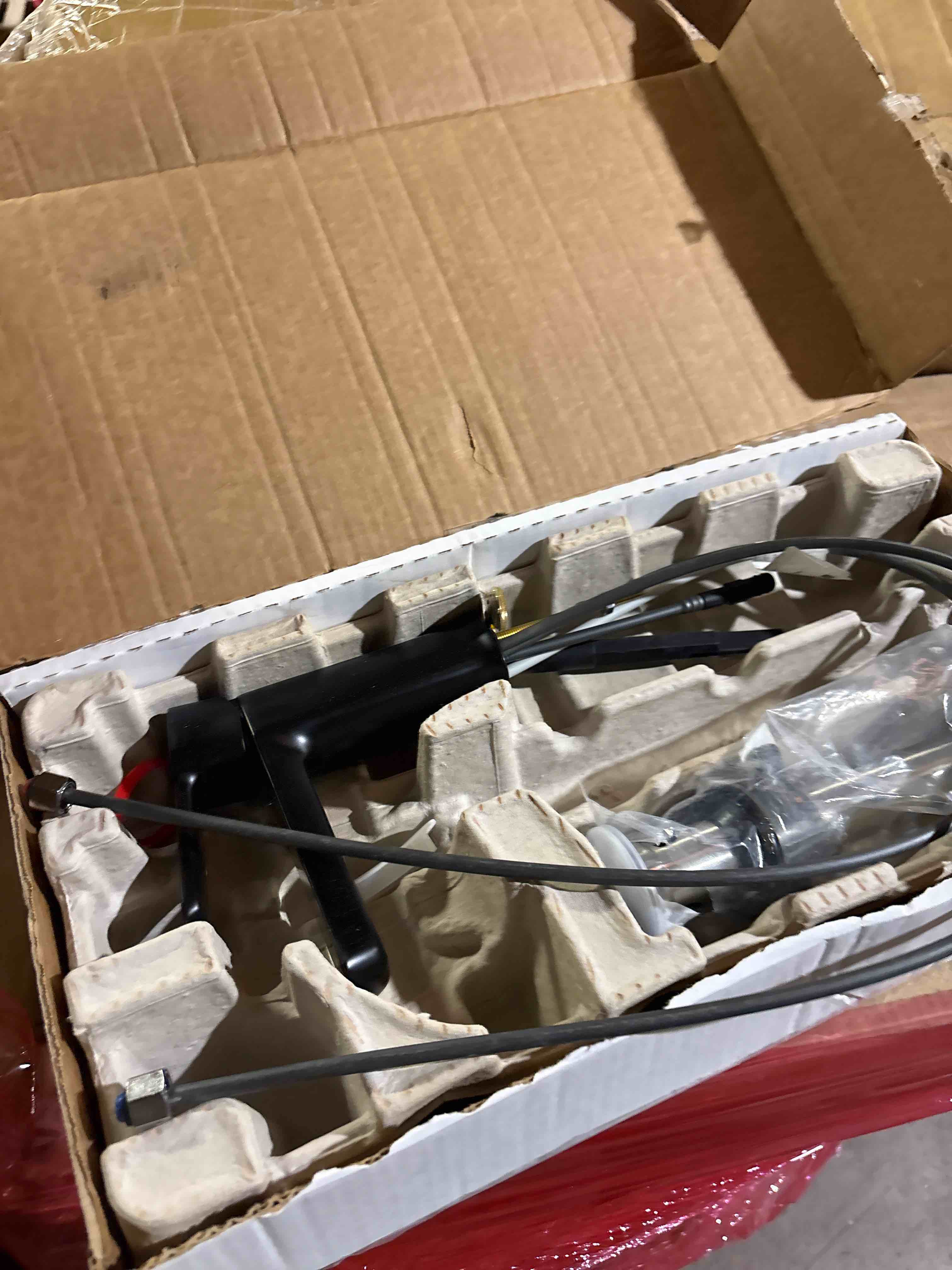 https://s3.amazonaws.com/lotting-images-prod/phillipi/TEA4207919_1777311168472.jpeg