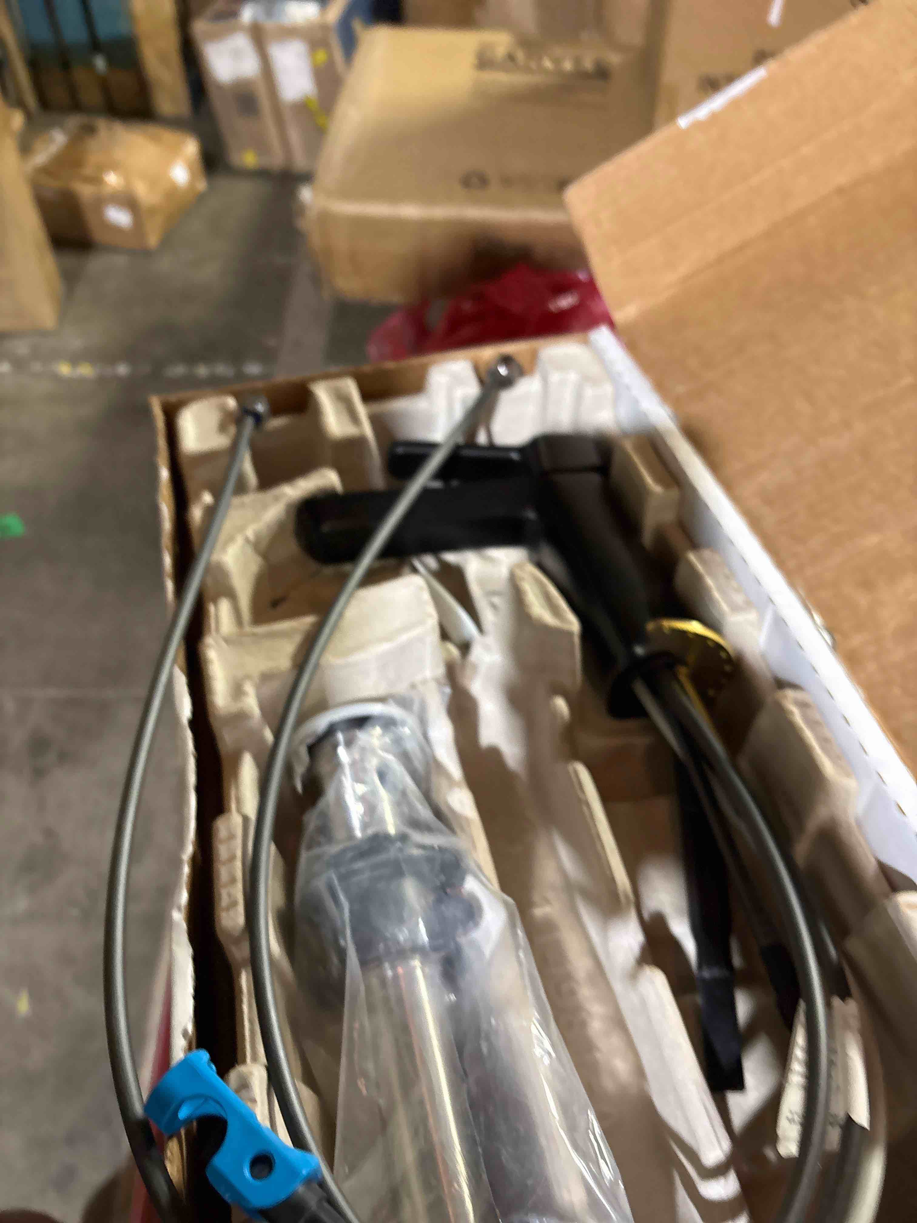 https://s3.amazonaws.com/lotting-images-prod/phillipi/TEA4207919_1777311170699.jpeg