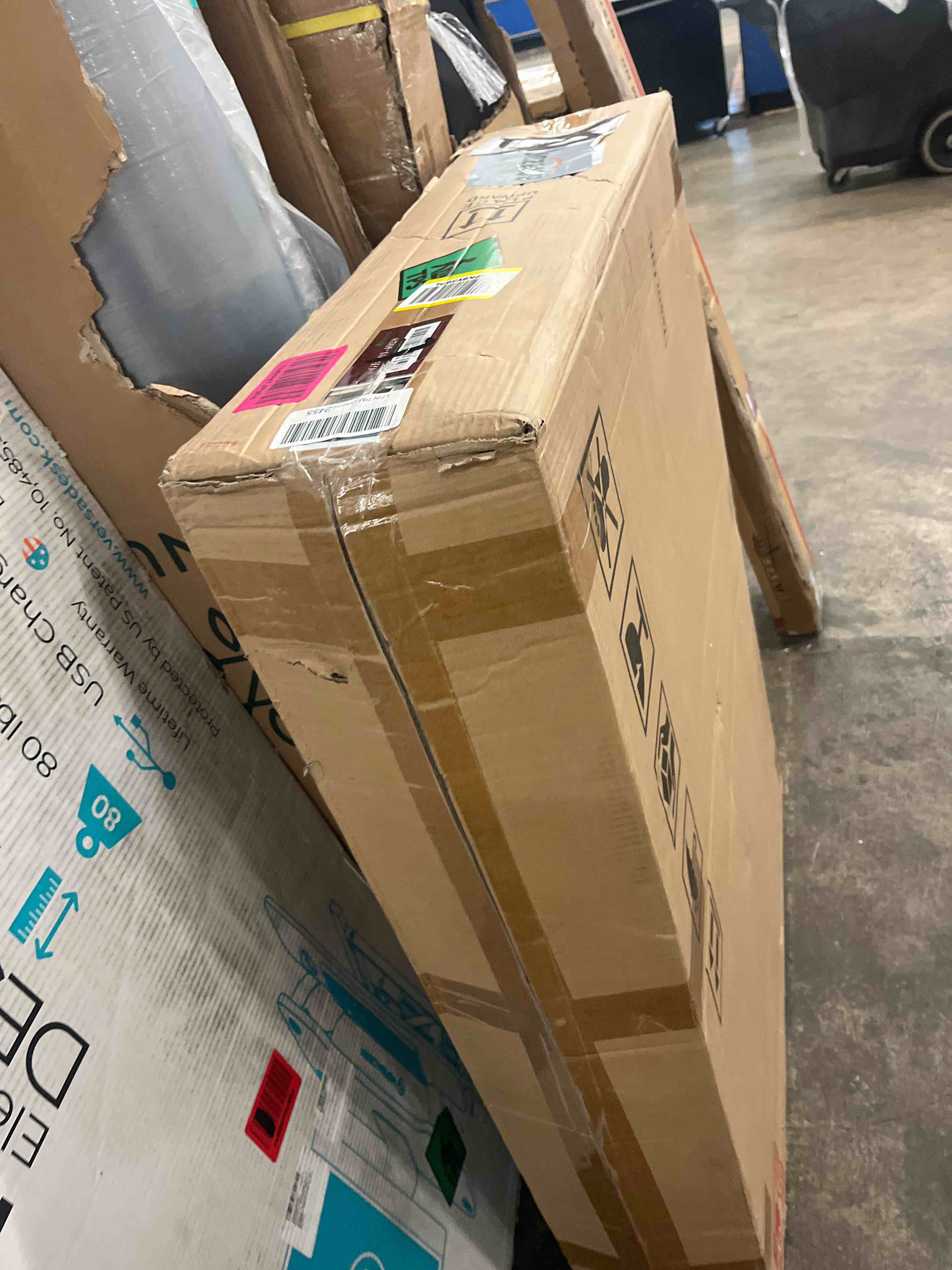 https://s3.amazonaws.com/lotting-images-prod/phillipi/TEA4208499_1780445943559.jpeg