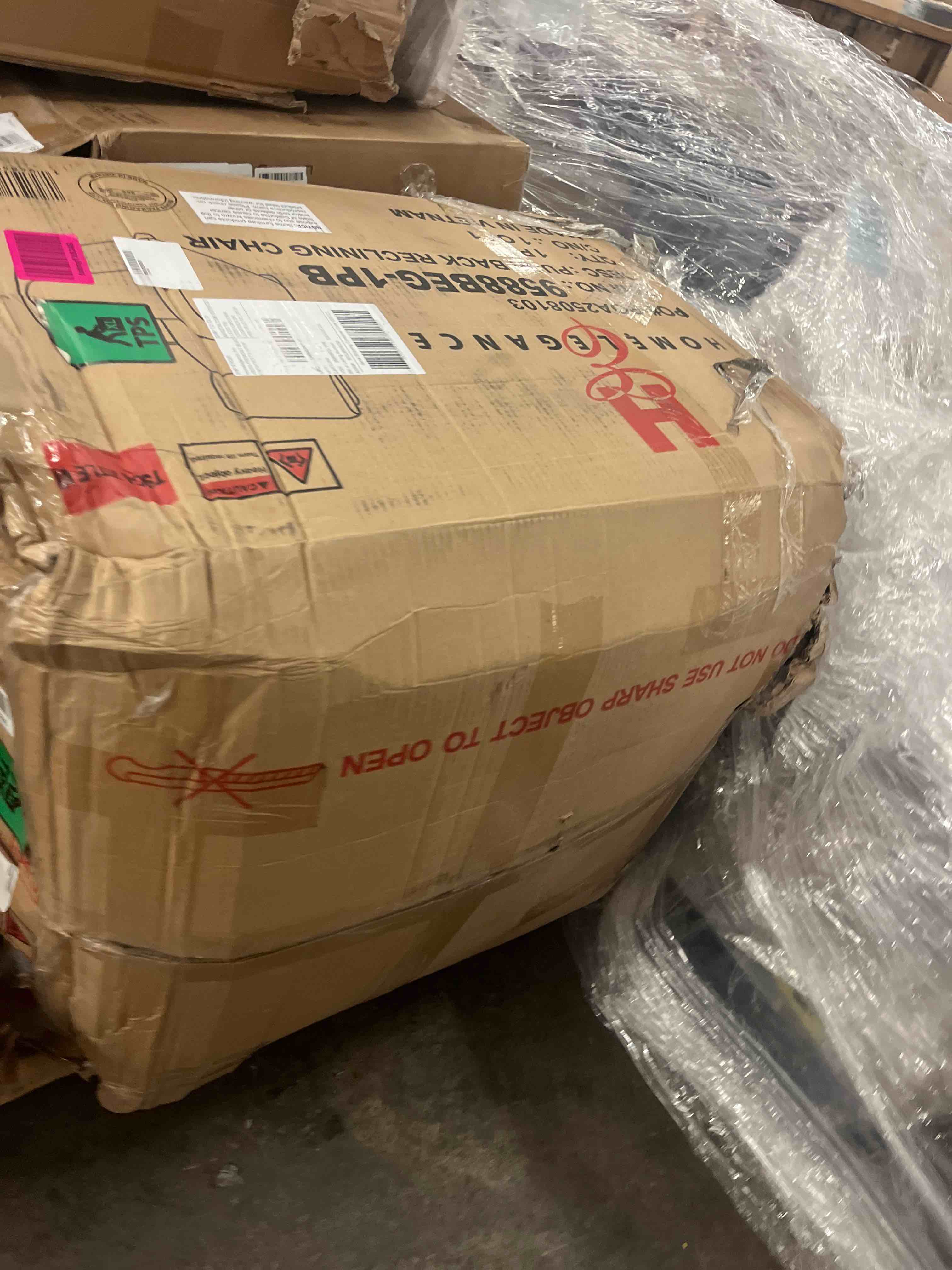 https://s3.amazonaws.com/lotting-images-prod/phillipi/TEA4208501_1780445556678.jpeg