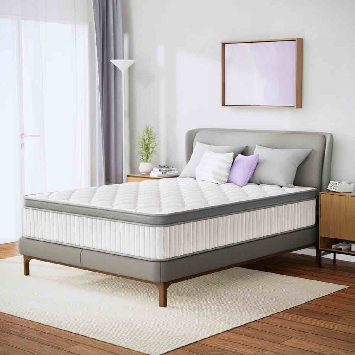 Condition photo showing New/Like New for 14" plush cooling gel hybrid mattress king