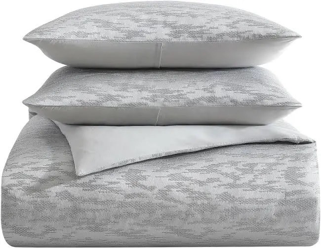 Condition photo showing New/Like New for vera wang illusion grey comforter set- king
