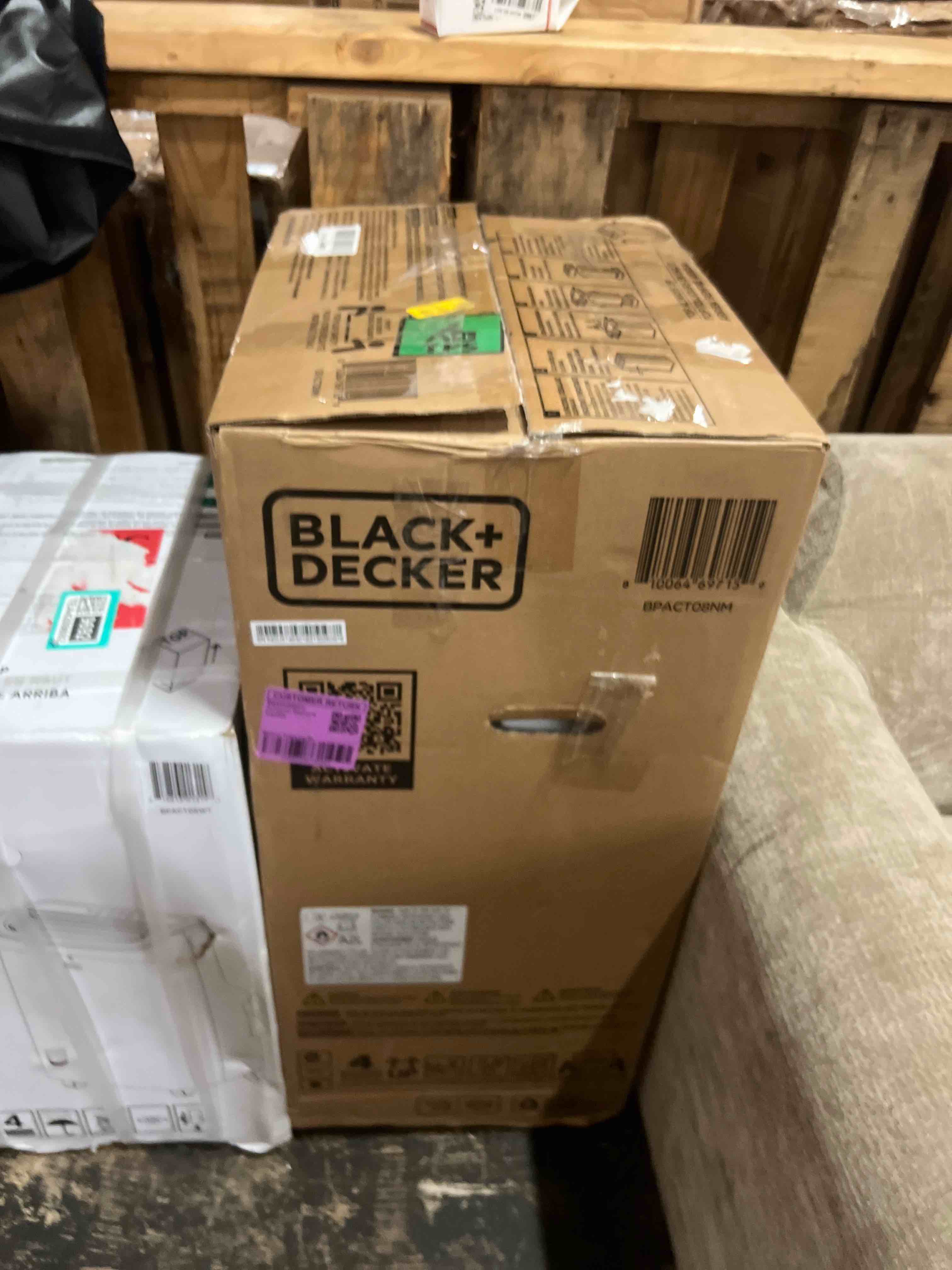 Condition photo showing New/Like New for black+decker smart portable air conditioner, 8,000 btu sacc/cec (12,000 btu ashrae 128) for rooms up to 550 sq. ft., smart portable ac with inverter compressor & window kit, bpact08nm, white 12, 000 btu+wifi