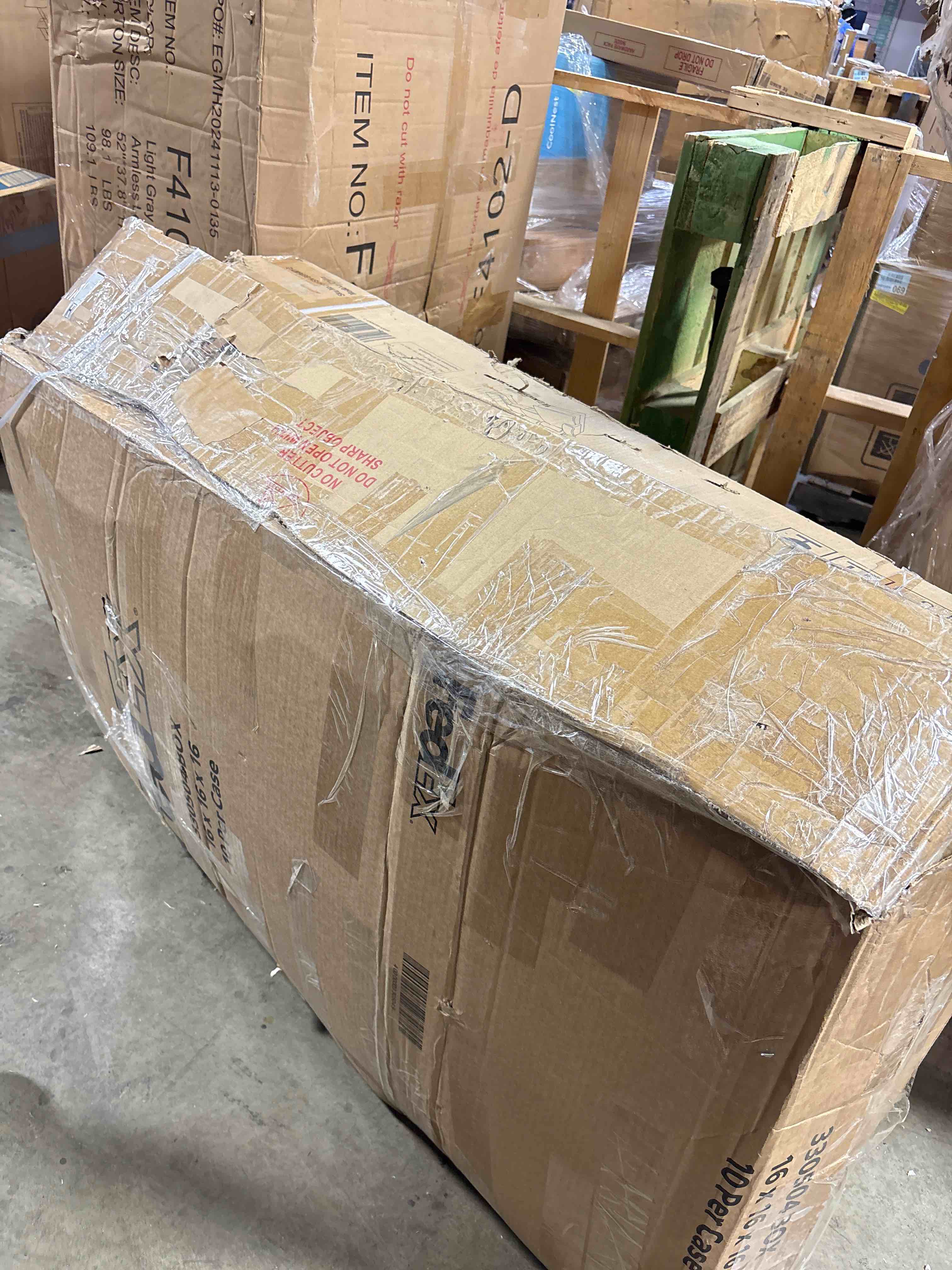 Condition photo showing Good Condition for Modern Large chenille Fabric U-Shape Sectional Sofa, BOX 2 ONLY*