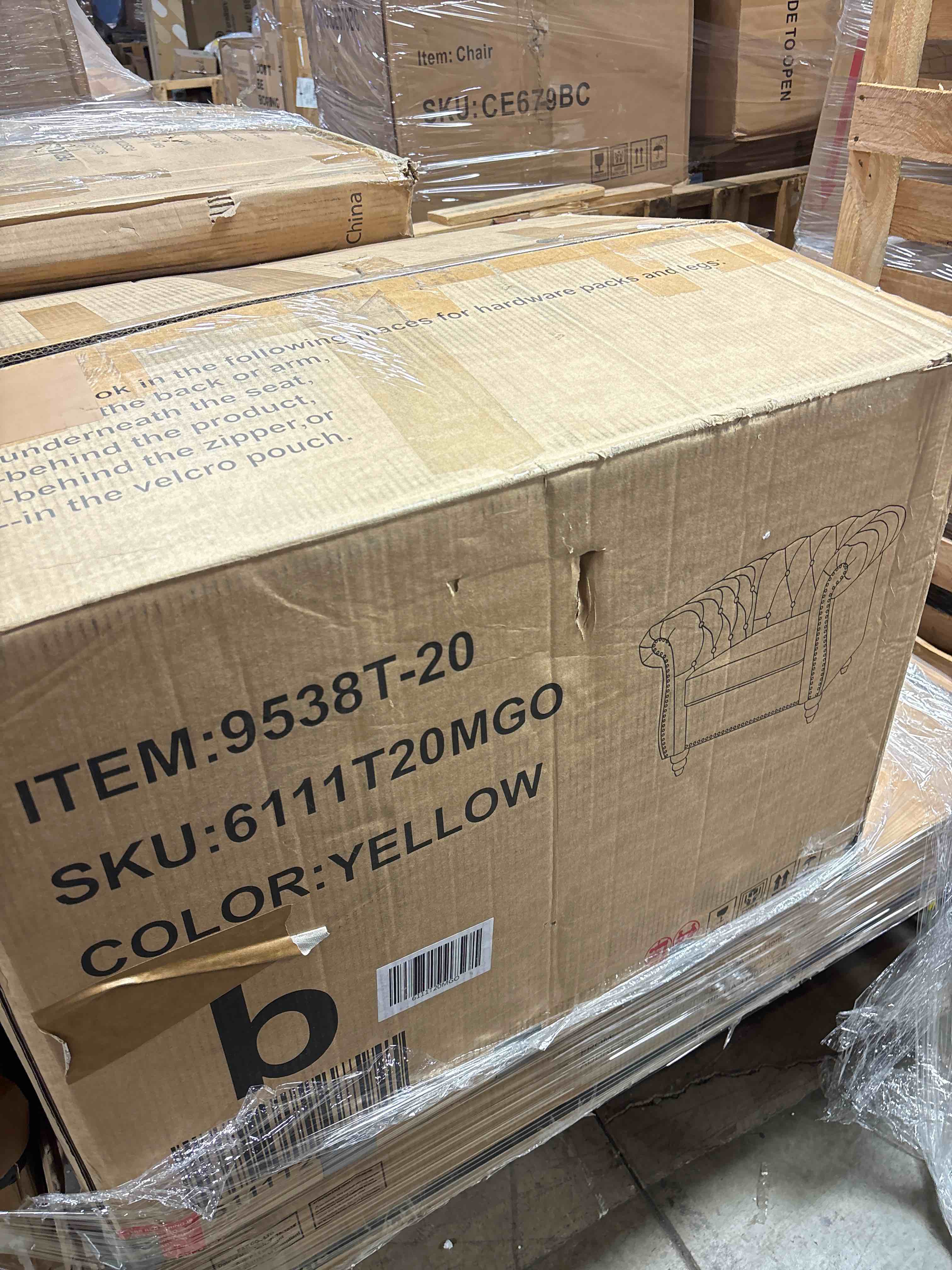 Condition photo showing Good Condition for Eiven 2 - Piece Velvet Living Room Set, BOX B ONLY, CHAIR ONLY*