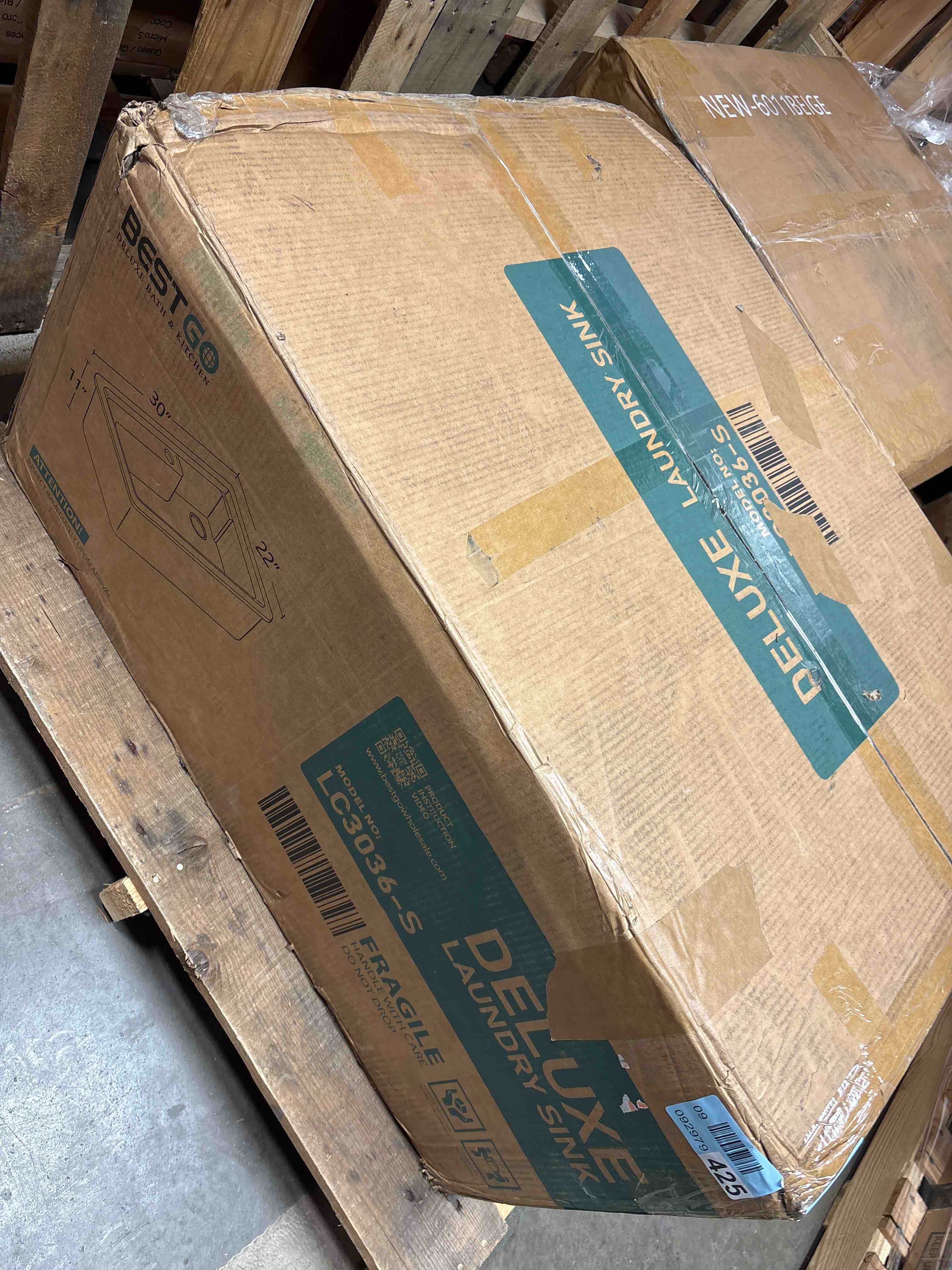 Condition photo showing Good Condition for 30" x 22" Laundry Sink Countertop With Integrated Deep Basin Utility Sink for Laundry Room Garage and Mudroom 30“ x 22” Laundry Sink Countertop