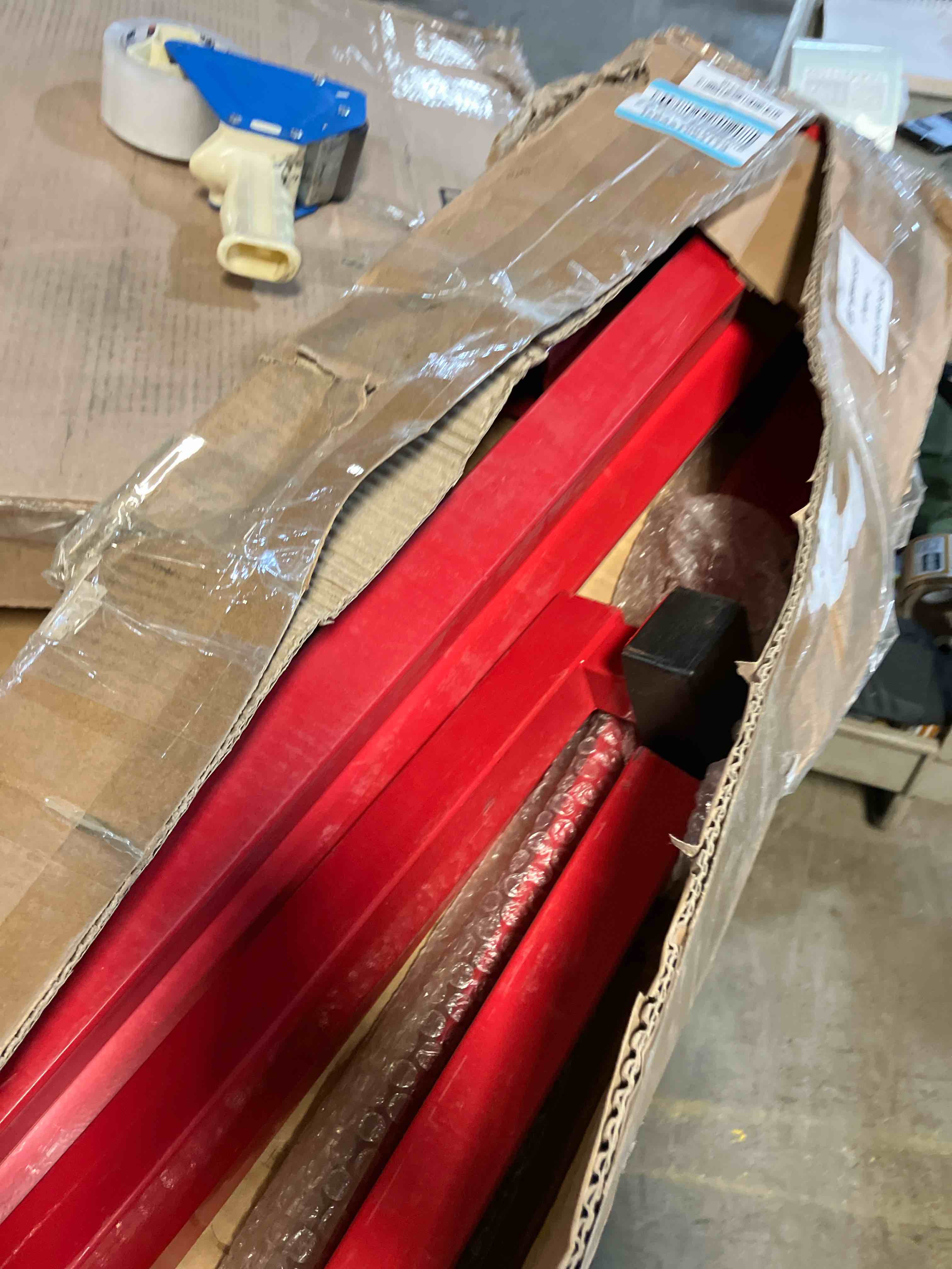 Condition photo showing Good Condition for HECASA Truck Bed Lifter Box Lift for Lift Truck Beds Universal Adjustable Red Steel Powder Coated 800LB Capacity