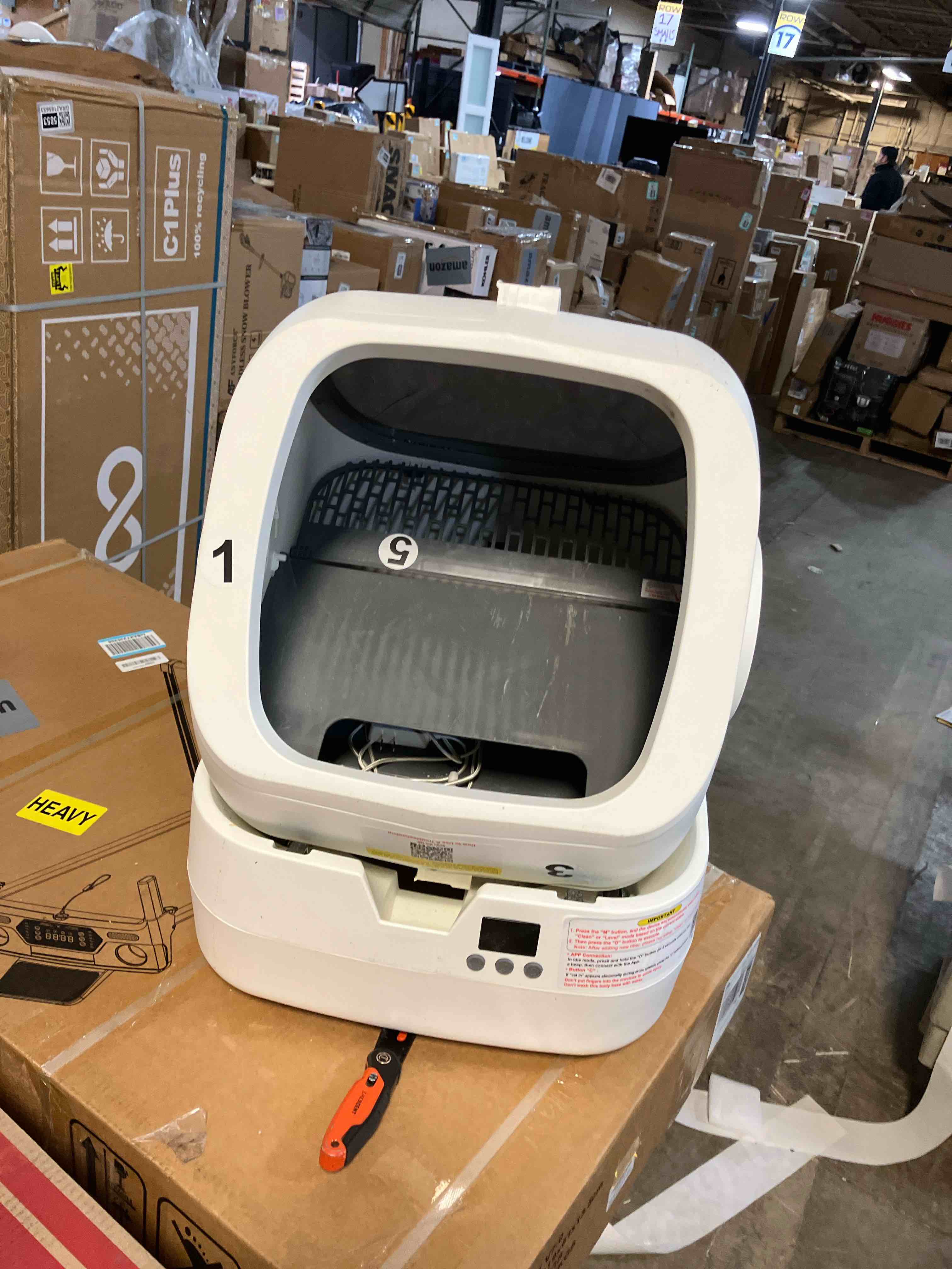 Condition photo showing Good Condition for Automatic Cat Litter Box Self Cleaning - APP Control and Weight Monitoring - Ultra-Quiet, Suitable for Medium Cats and Kittens, Safe Anti-Pinch Litter Box (Assembly Required) - White