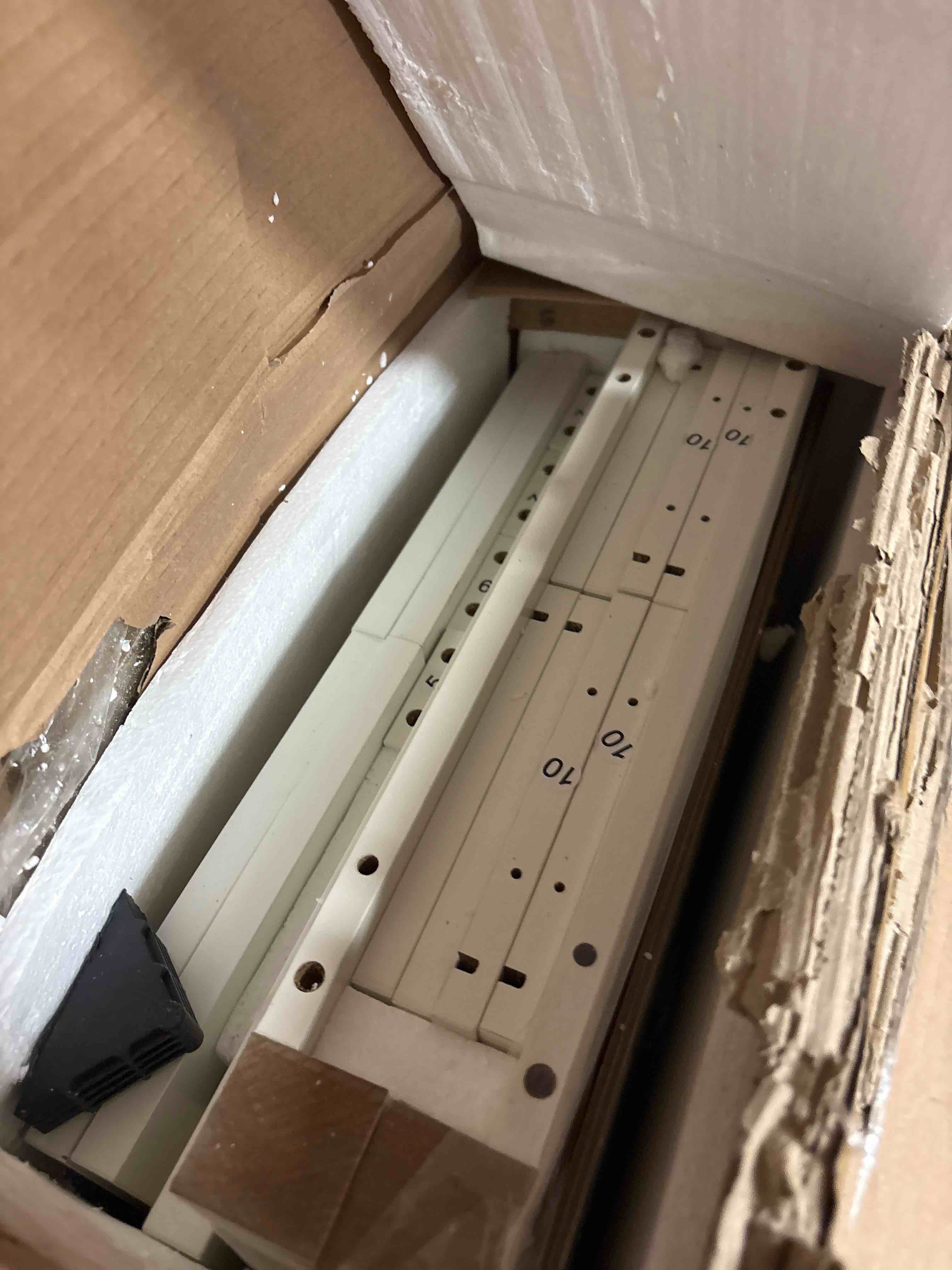 Condition photo showing New/Like New for Garvee 37” White 4 Drawer Dresser