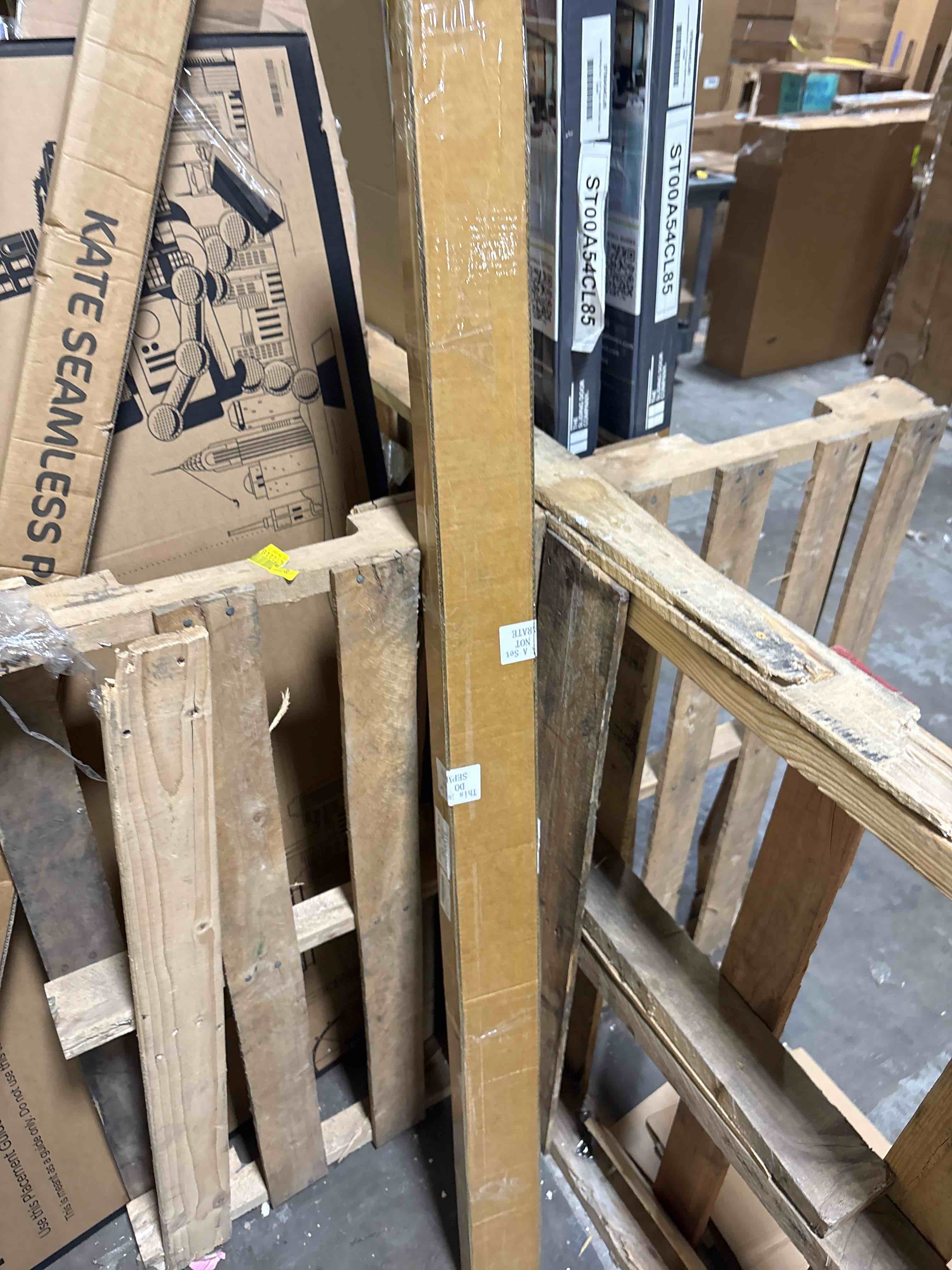 Condition photo showing New/Like New for Pangda 10 Pcs 60 Inch Letter Tracks for Plastic Sign Plastic Marquee Letter Board Track for 5,7 and 9 Inch Panels(Clear,1 x 60 Inches)
