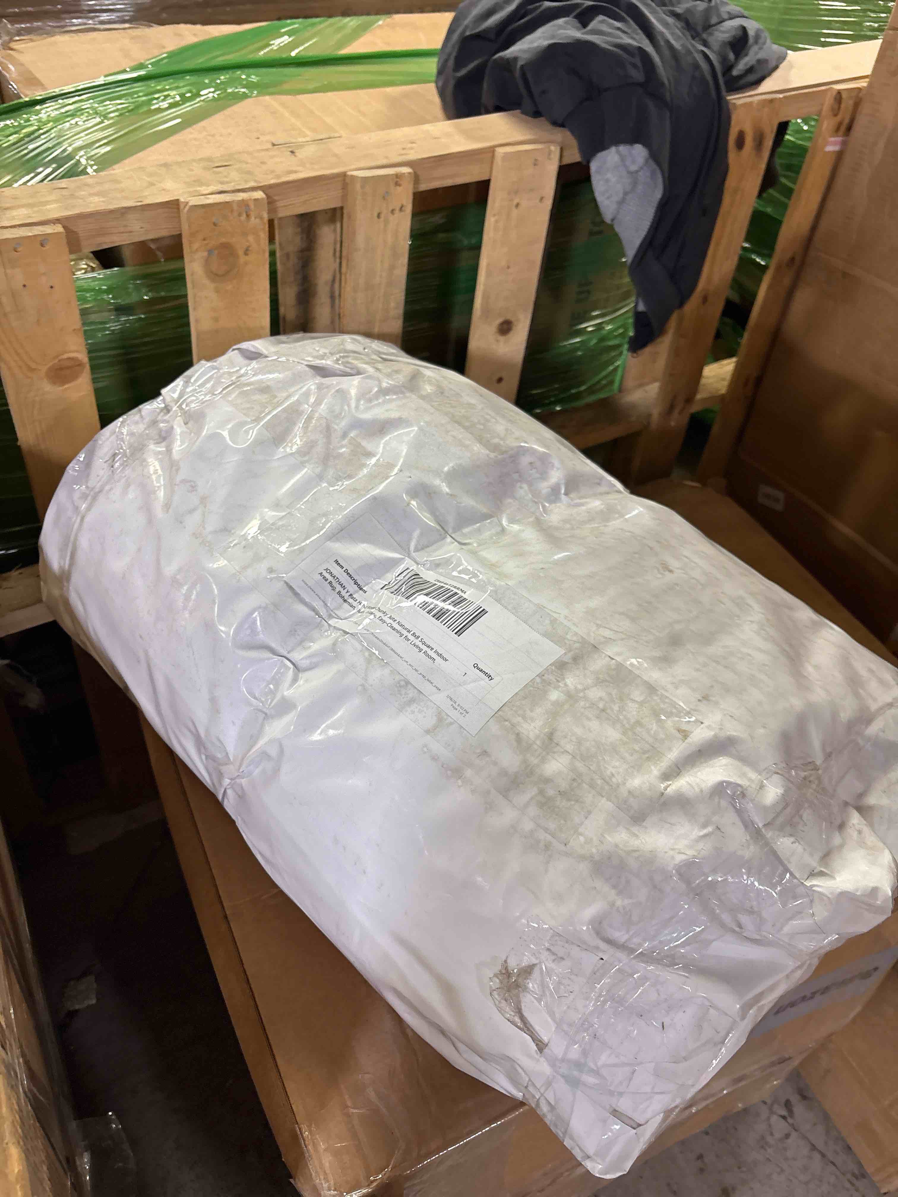 Condition photo showing New/Like New for JONATHAN Y Pata Hand Woven Chunky Jute Natural 8x8 Square Indoor Area Rug, Bohemian, Rustic, Cottage, Easy-Cleaning for Living Room, Bedroom, Kitchen, Non-Shedding (NRF102A-8SQ)