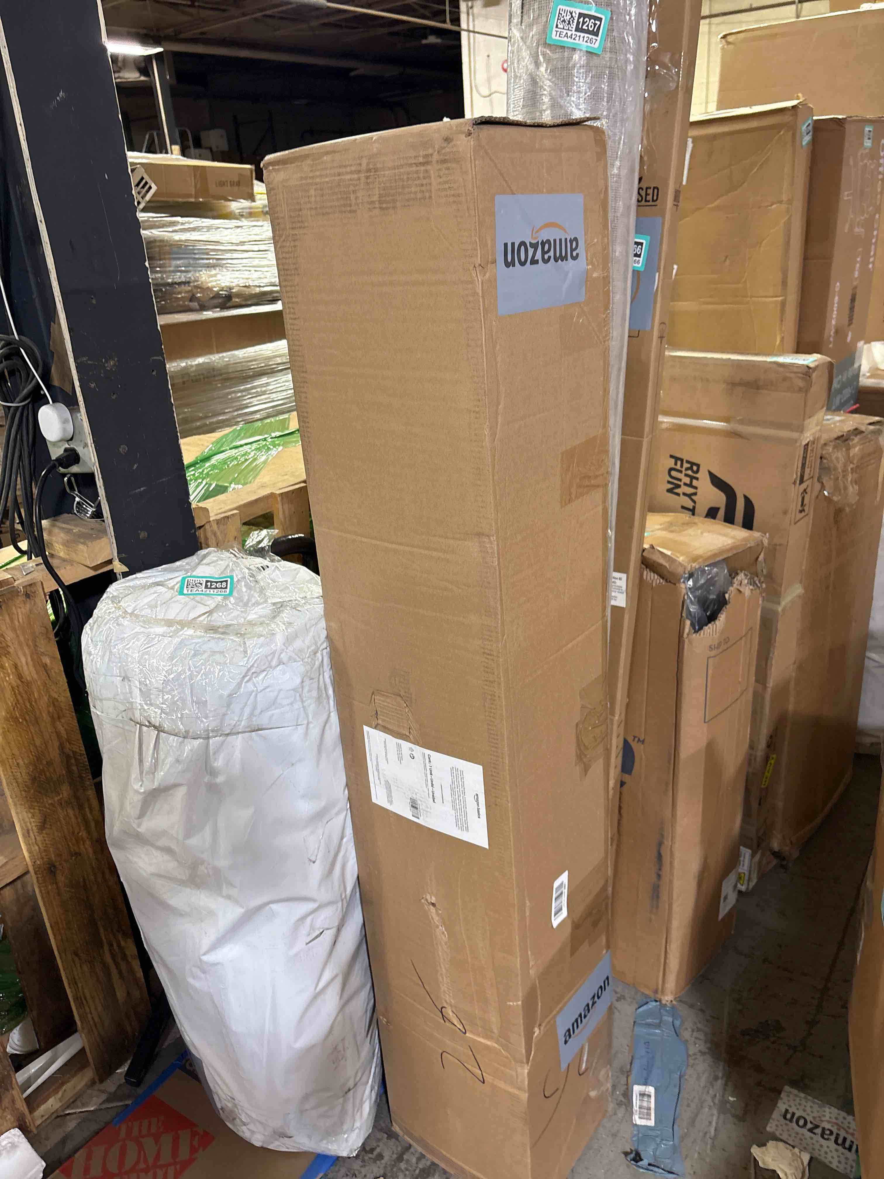 Condition photo showing New/Like New for Amazon Basics Smart Box Spring Bed Base, 9-Inch Height Mattress Foundation, Tool-Free Easy Assembly, Strong Support, Queen, 79" L x 59.5" W x 9" H, White