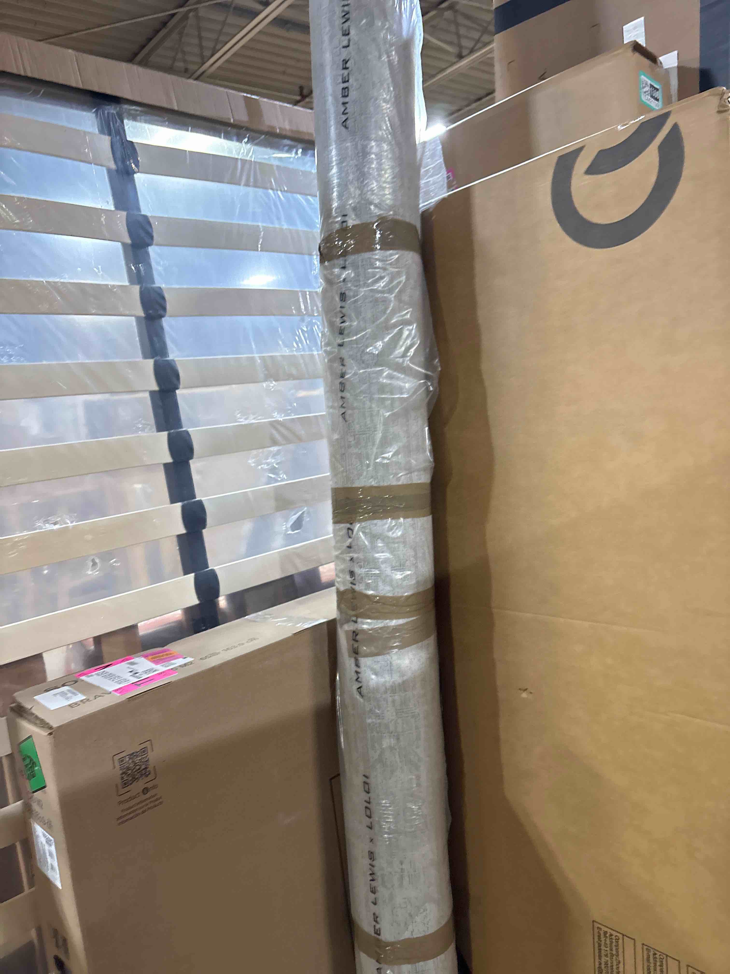 Condition photo showing Good Condition for Loloi Amber Lewis Alie Collection ALE-03 Taupe/Dove 7'-10'' x 10', .13'' Pile Height, Area Rug Taupe / Dove 7' x 10' (Rectangular)