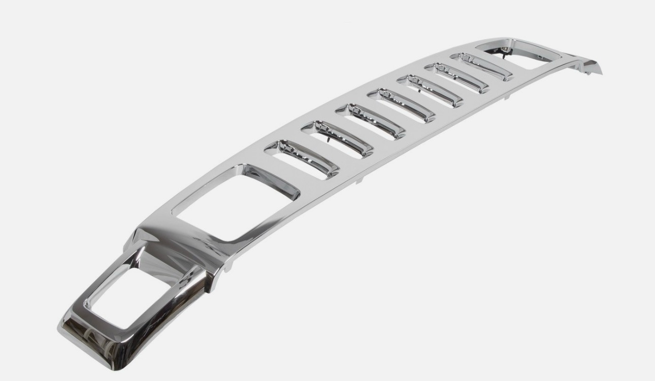 Front Chrome Grille Assembly For Hummer H3 2006 2007 2008 2009 2010 ( Has a Crack  shown in pictures)