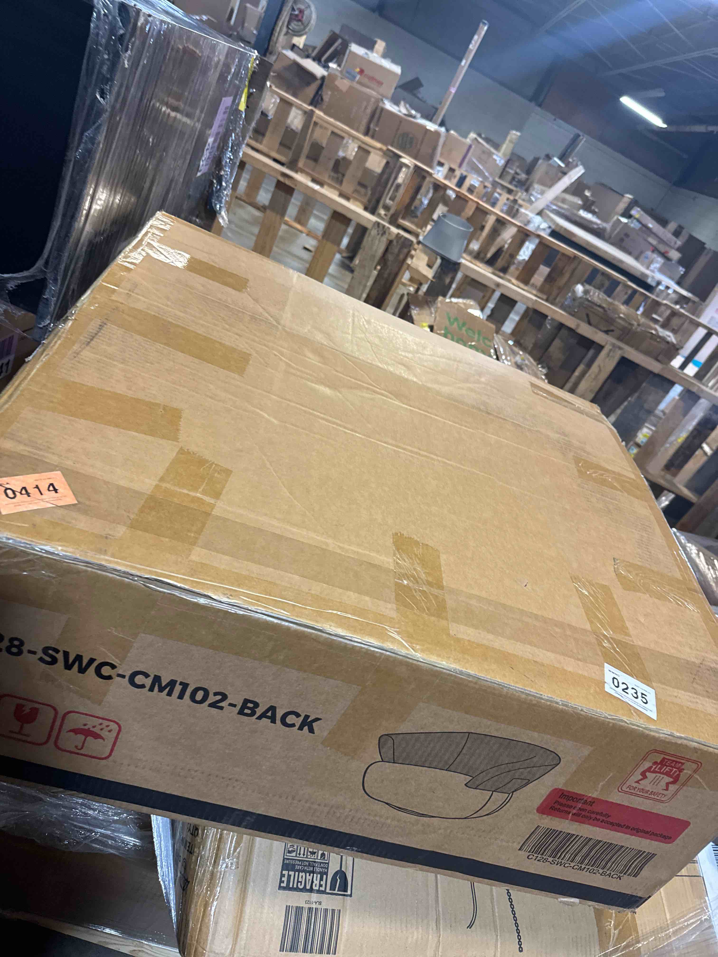 https://s3.amazonaws.com/lotting-images-prod/phillipi/TEA4211698_1774979741980.jpeg