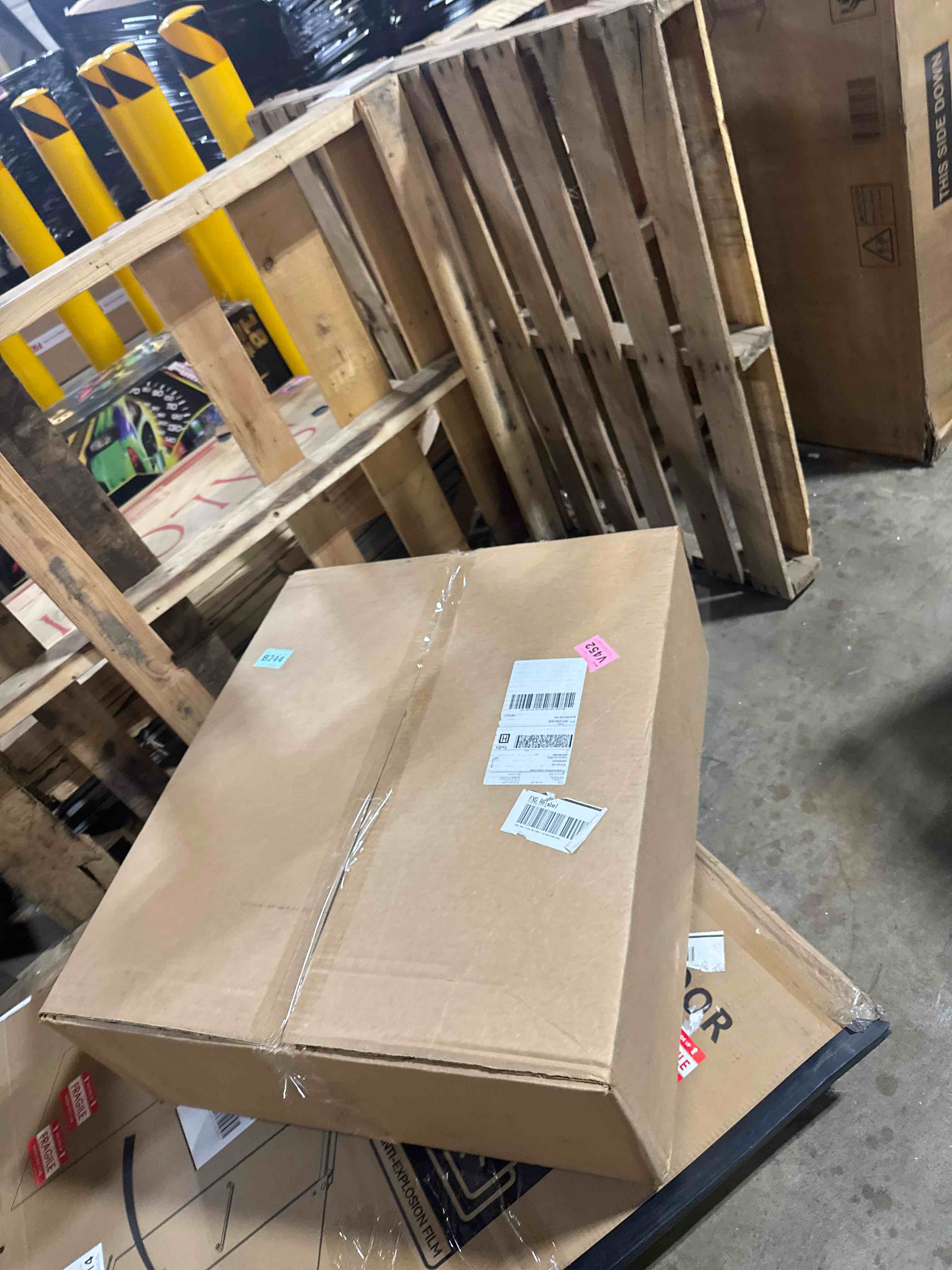 https://s3.amazonaws.com/lotting-images-prod/phillipi/TEA4211767_1776174563579.jpeg