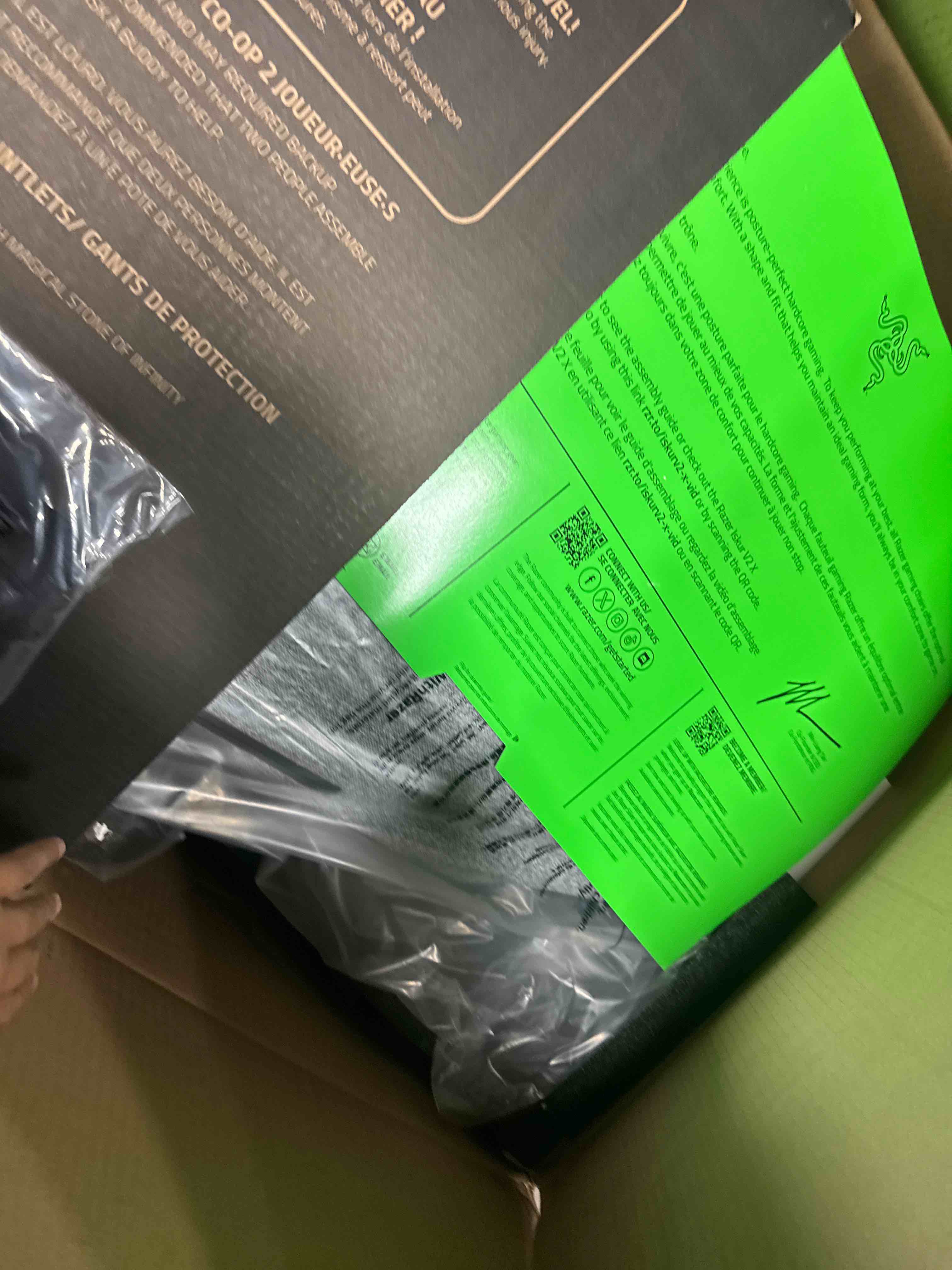 Condition photo showing New/Like New for razer iskur v2 x plush fabric ergonomic racing gaming chair