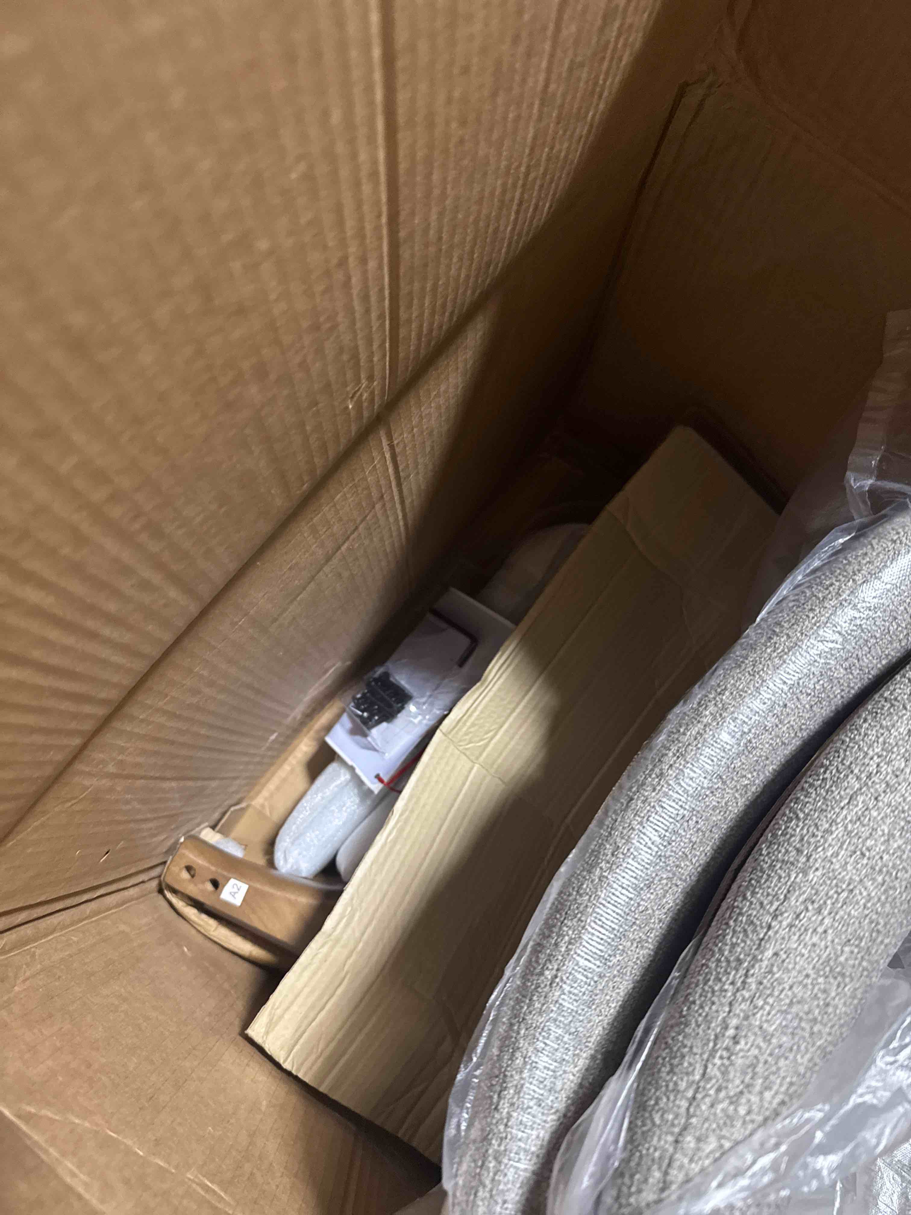 https://s3.amazonaws.com/lotting-images-prod/phillipi/TEA4211834_1776861670940.jpeg