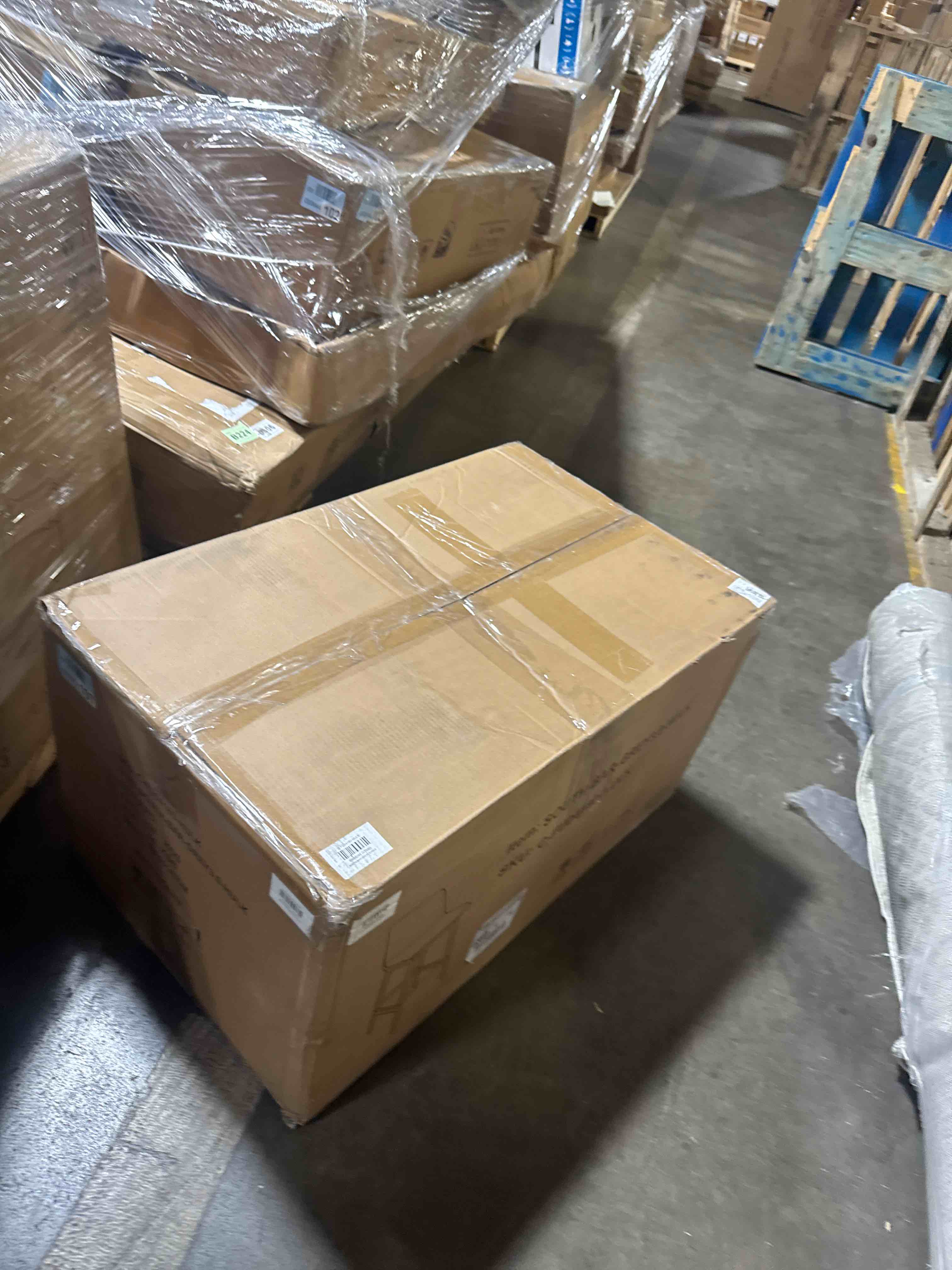 https://s3.amazonaws.com/lotting-images-prod/phillipi/TEA4211834_1776861687590.jpeg