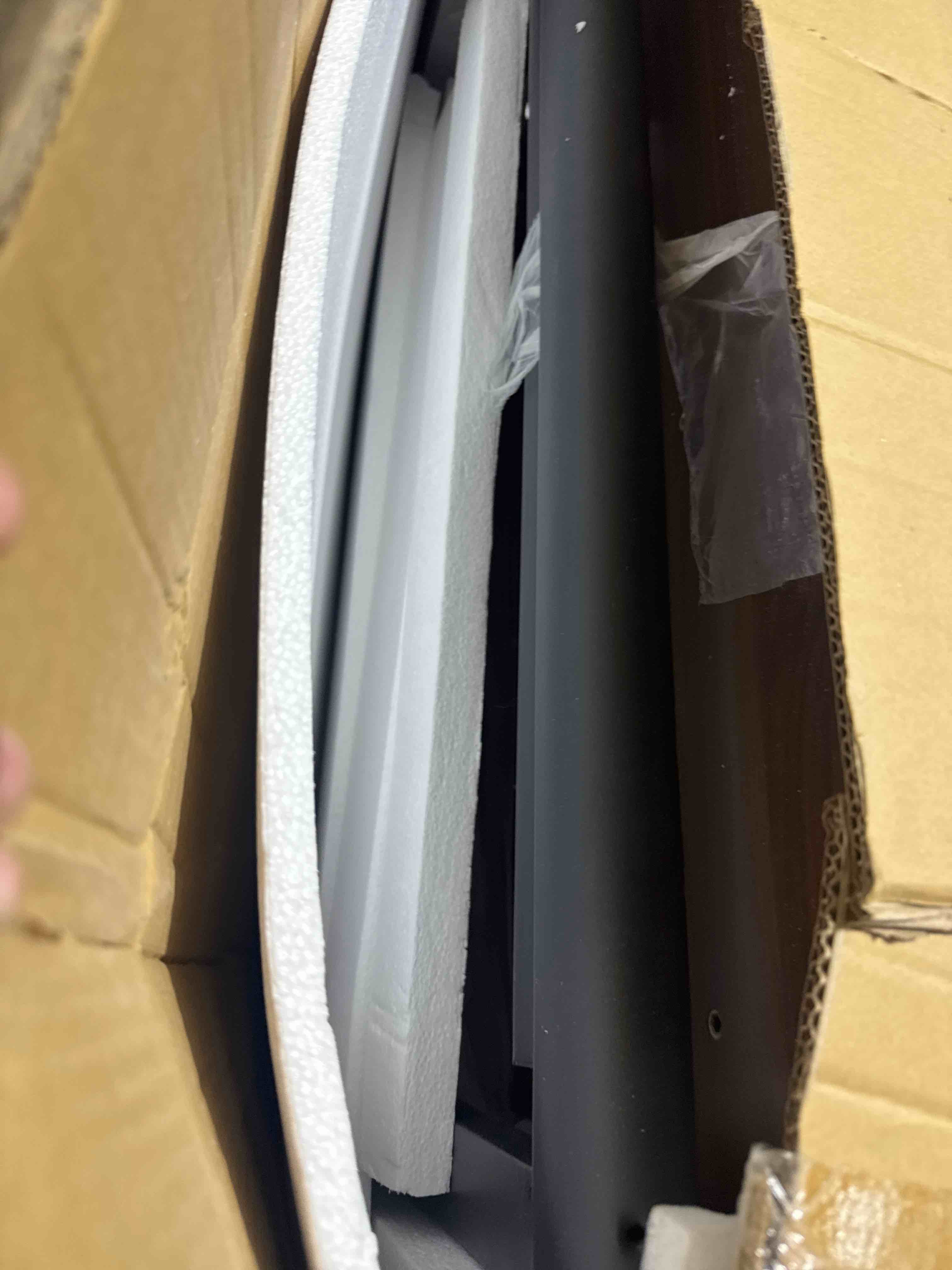 Condition photo showing Good Condition for hipihom 63"- 78.7" extendable dining table ( table only)