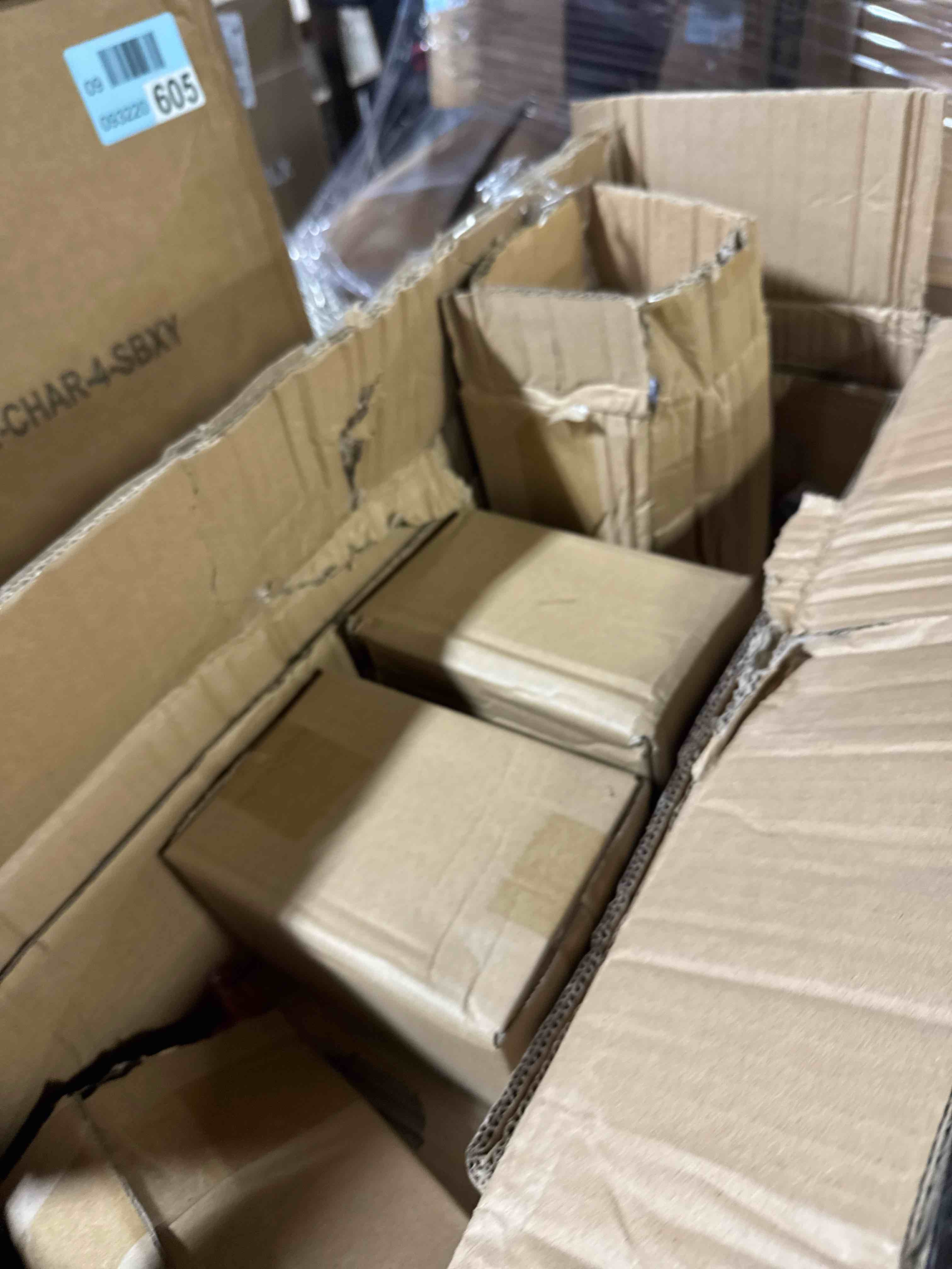 Condition photo showing Good Condition for generation lighting 3109305-848 foxdale chandelier, 5-light 300 total watts, satin brass