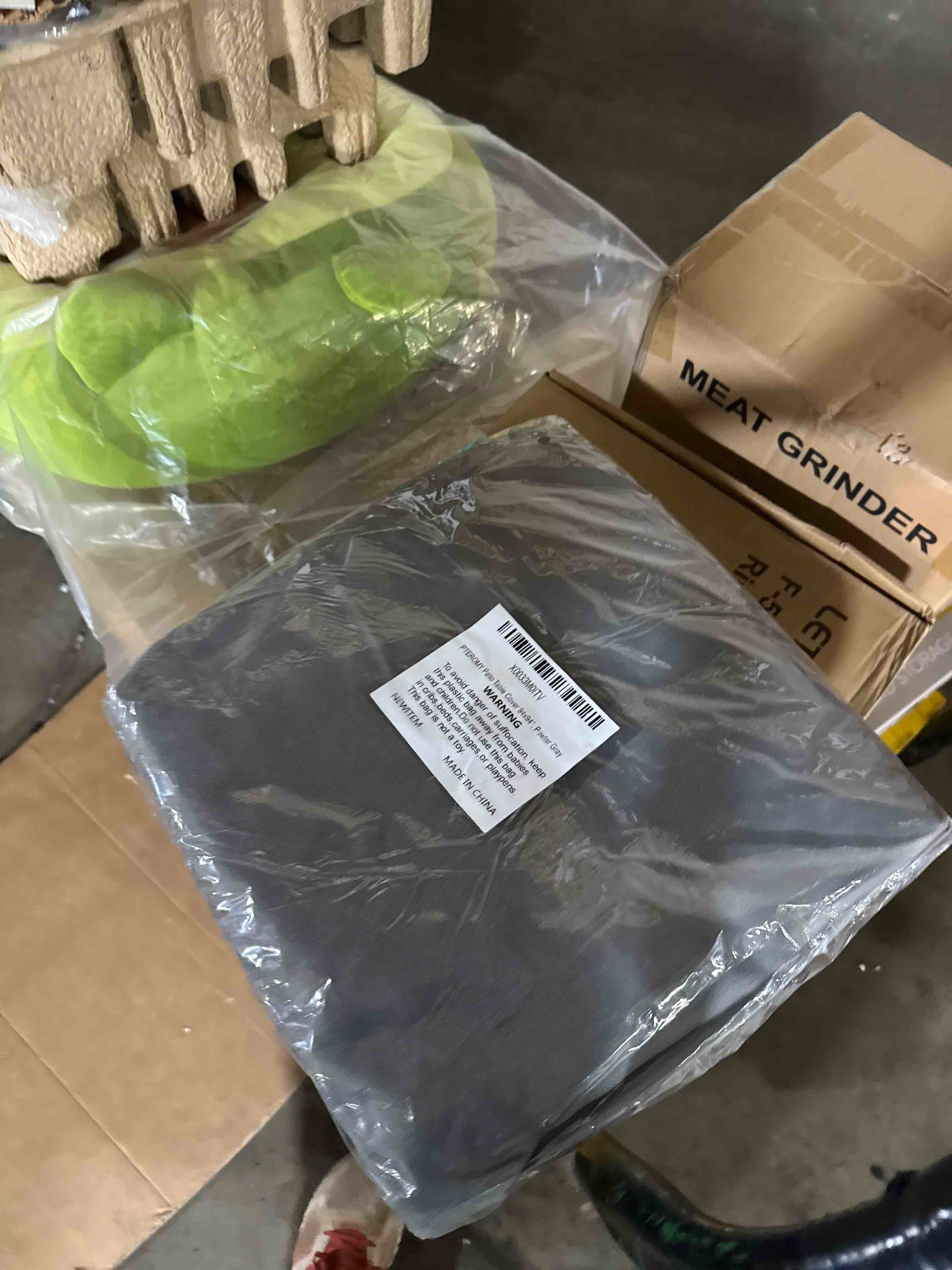 Condition photo showing New/Like New for pteromy waterproof patio table cover heavy duty 600d canvas grey 94" x 94" 