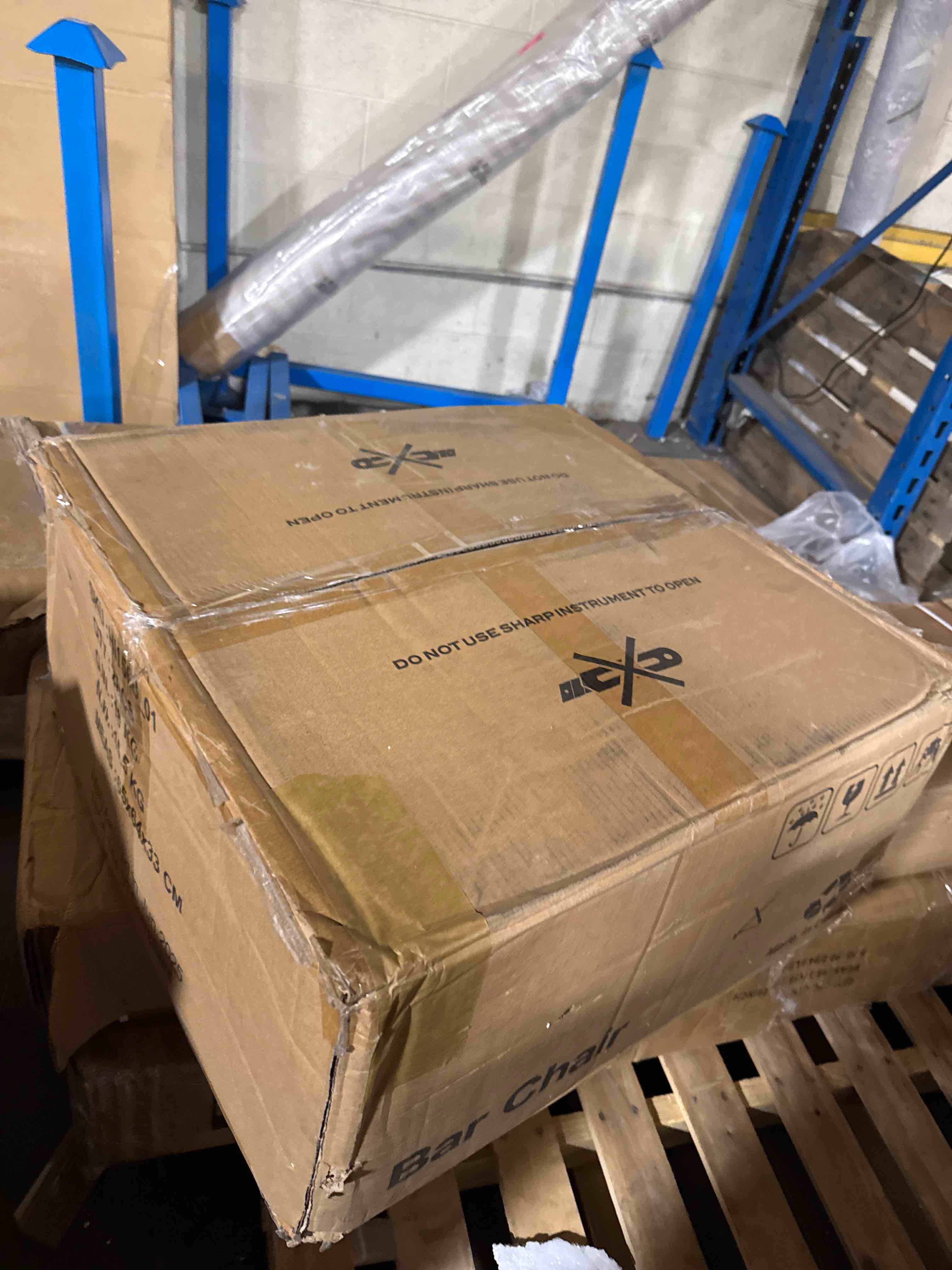 https://s3.amazonaws.com/lotting-images-prod/phillipi/TEA4211877_1776957088941.jpeg