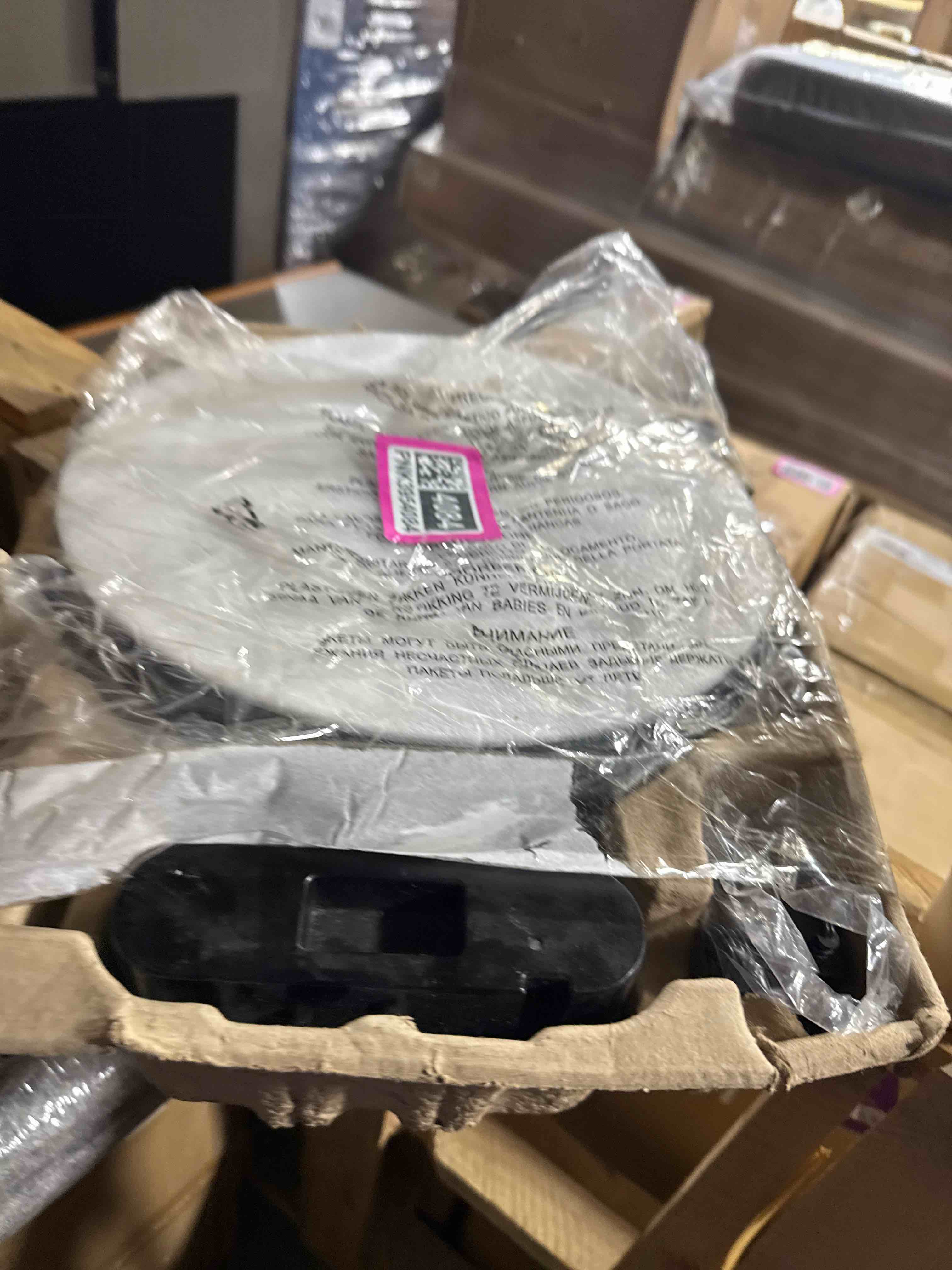 Condition photo showing Good Condition for goovi - refurbished robotic vacuum - rbd380 - liberate yourself and enjoy more by simplifying your house cleaning.