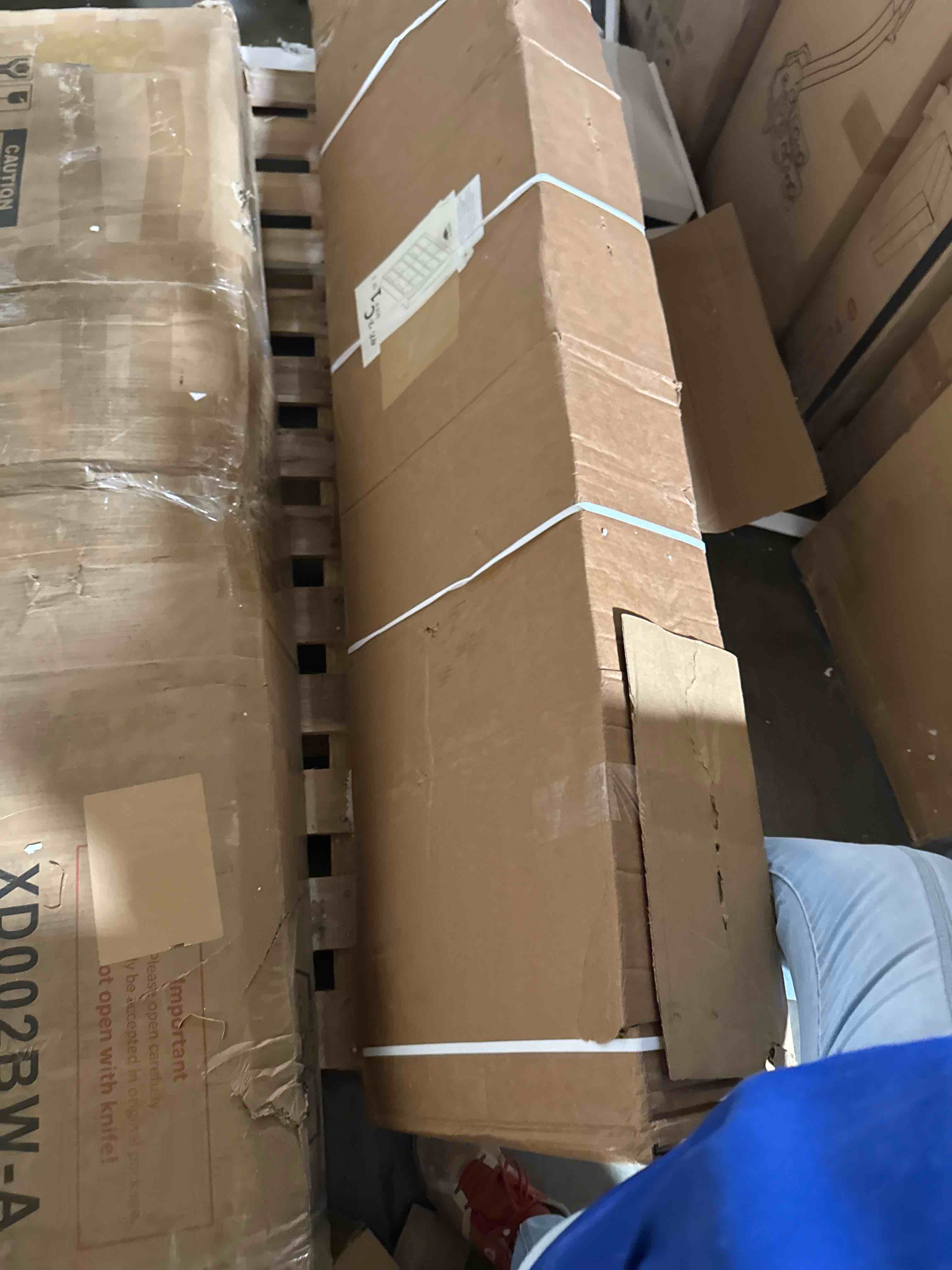 Condition photo showing Good Condition for 72 in. espresso wood 15-shelf standard bookcase with adjustable shelves ( incomplete box 1 of 2 only)