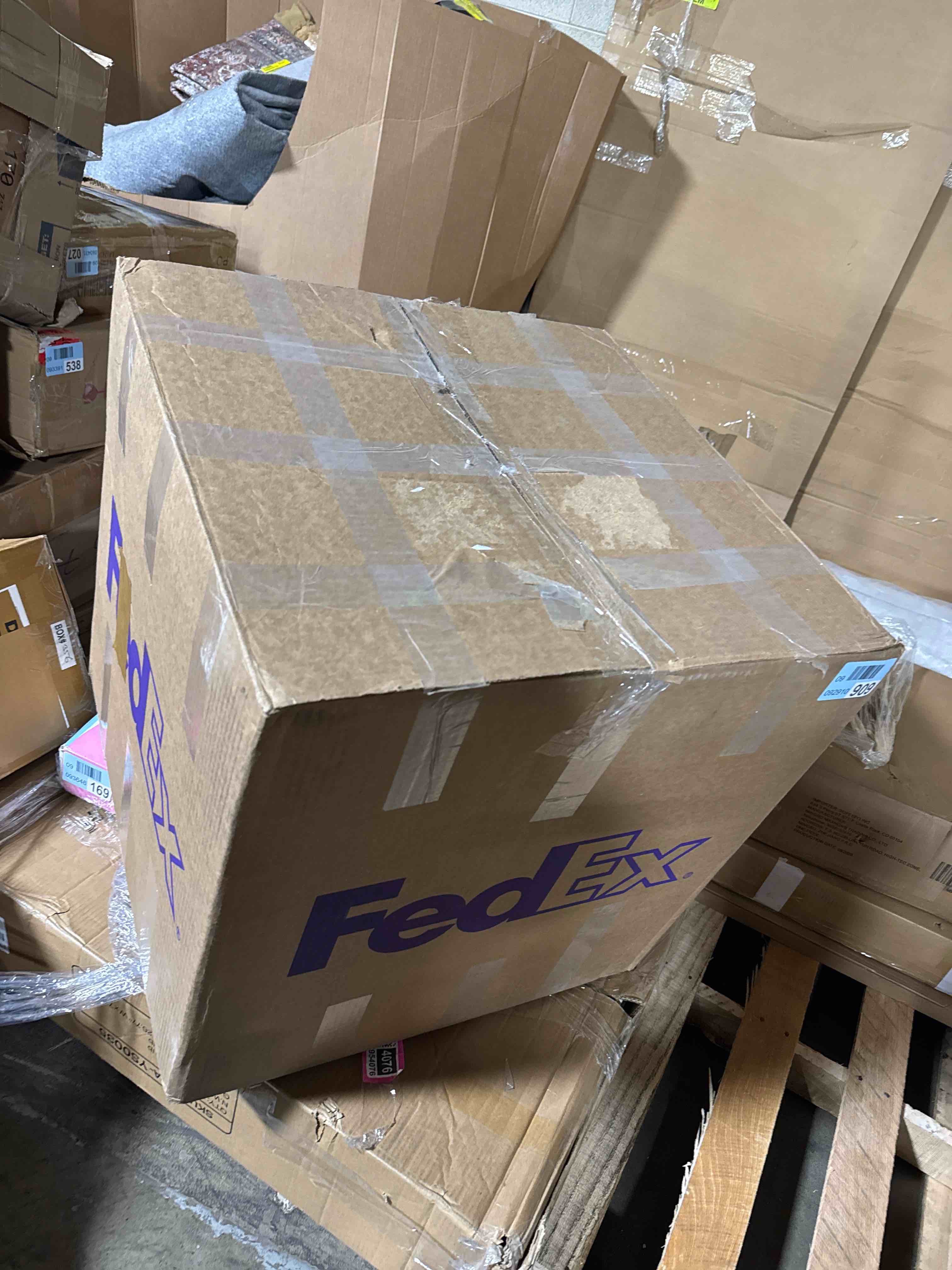 https://s3.amazonaws.com/lotting-images-prod/phillipi/TEA4211883_1776958037228.jpeg