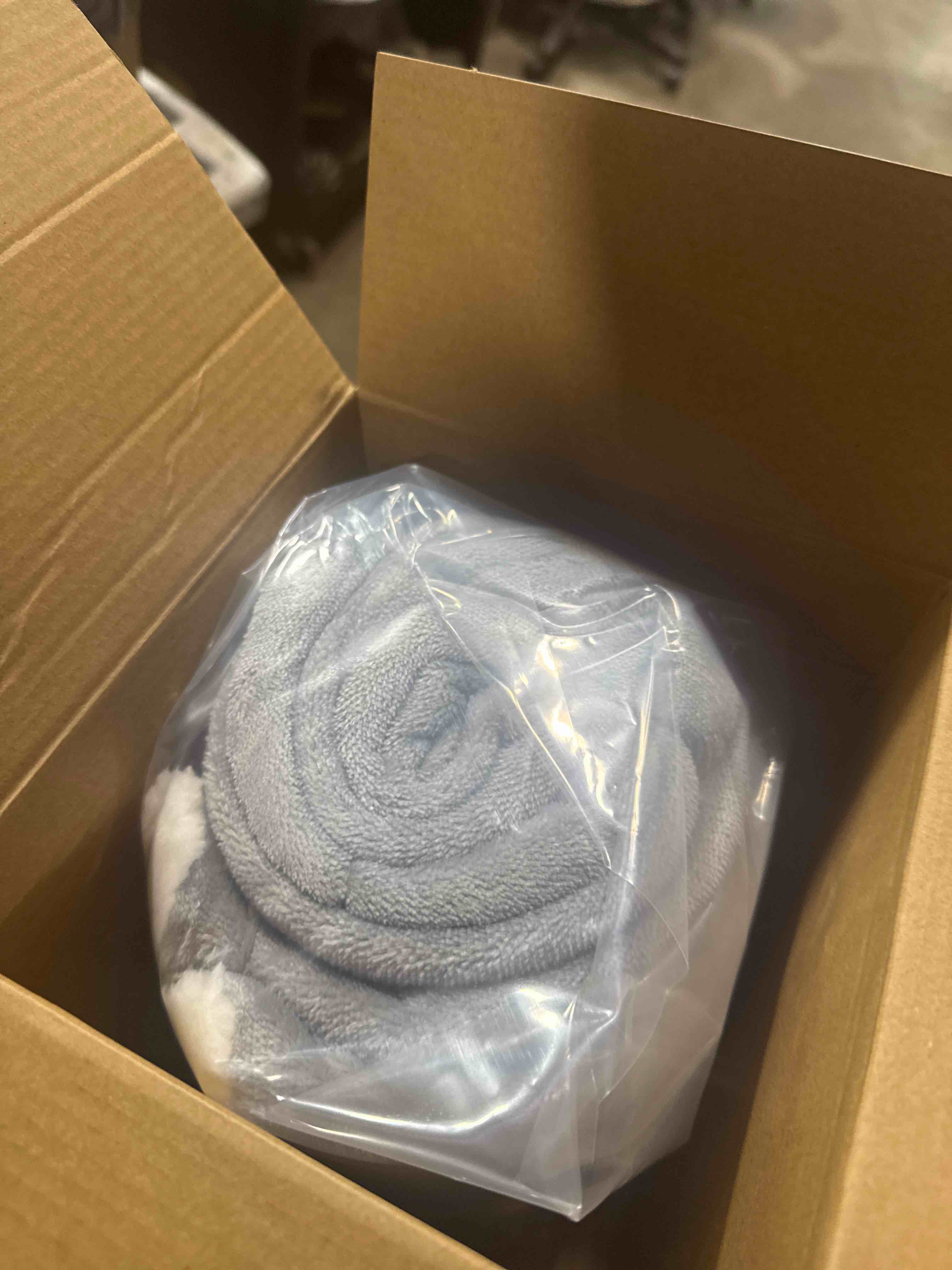 Condition photo showing New/Like New for belador throw blanket - fleece blankets 50"x60" - soft blanket with sherpa reverse fluff - travel blanket for bed, anti-static blankets & throws - plush lightweight blanket, cozy fuzzy couch blanket