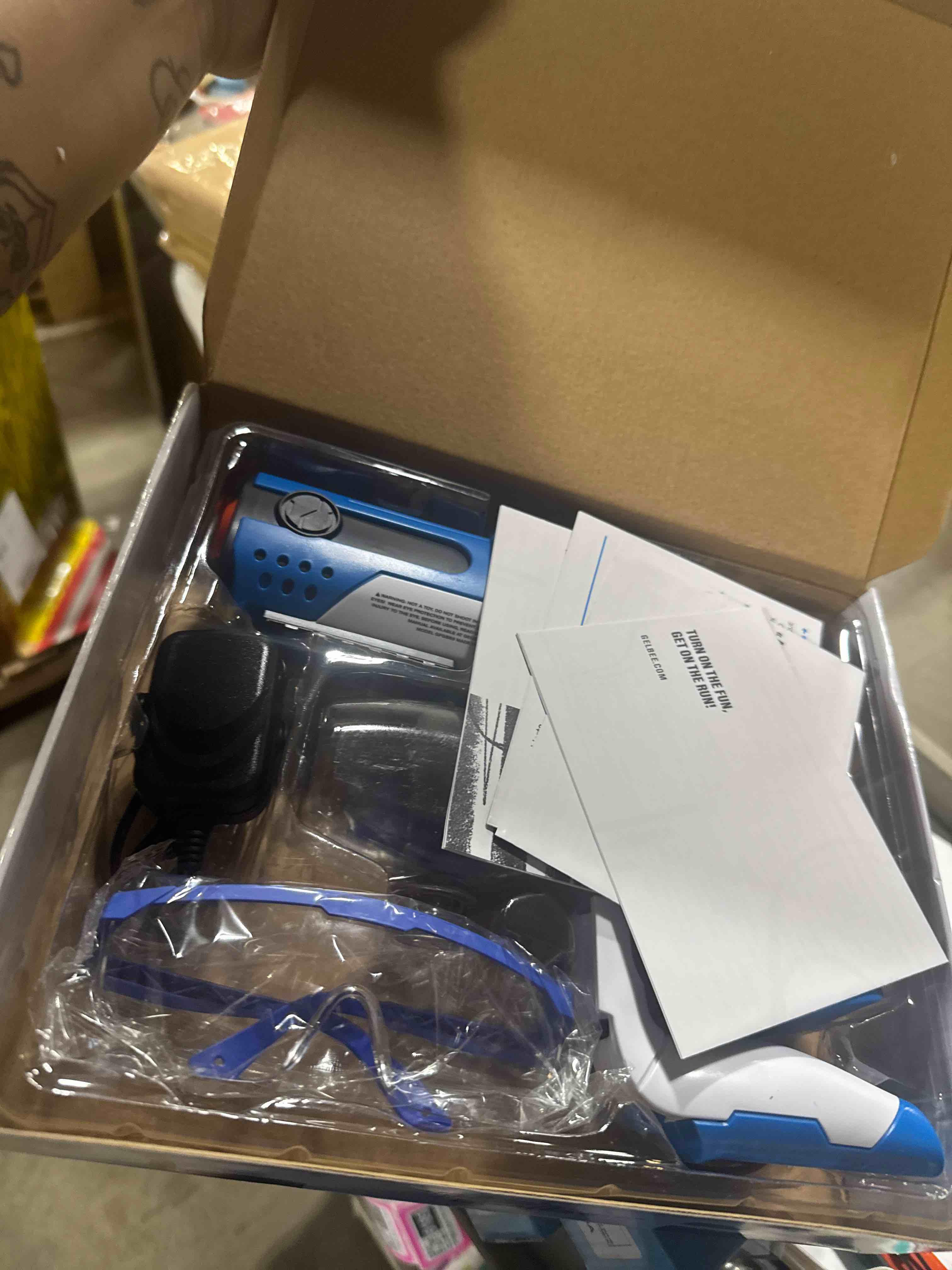 Condition photo showing New/Like New for gelbee s brand stinger water bead blaster  minimum recommended age 14  maximum recommended age 99