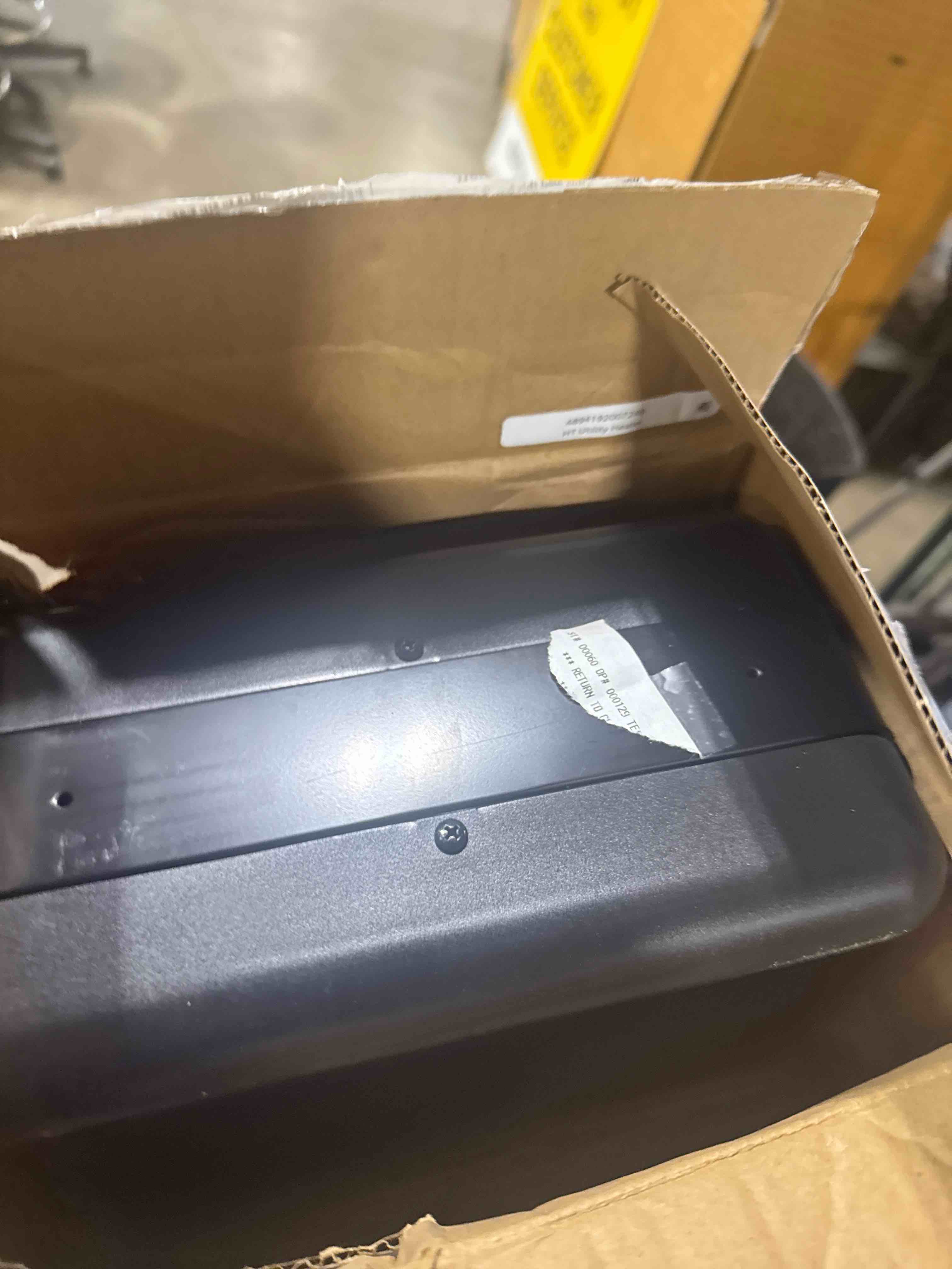 Condition photo showing Good Condition for hyper tough new 1500w milkhouse utility heater