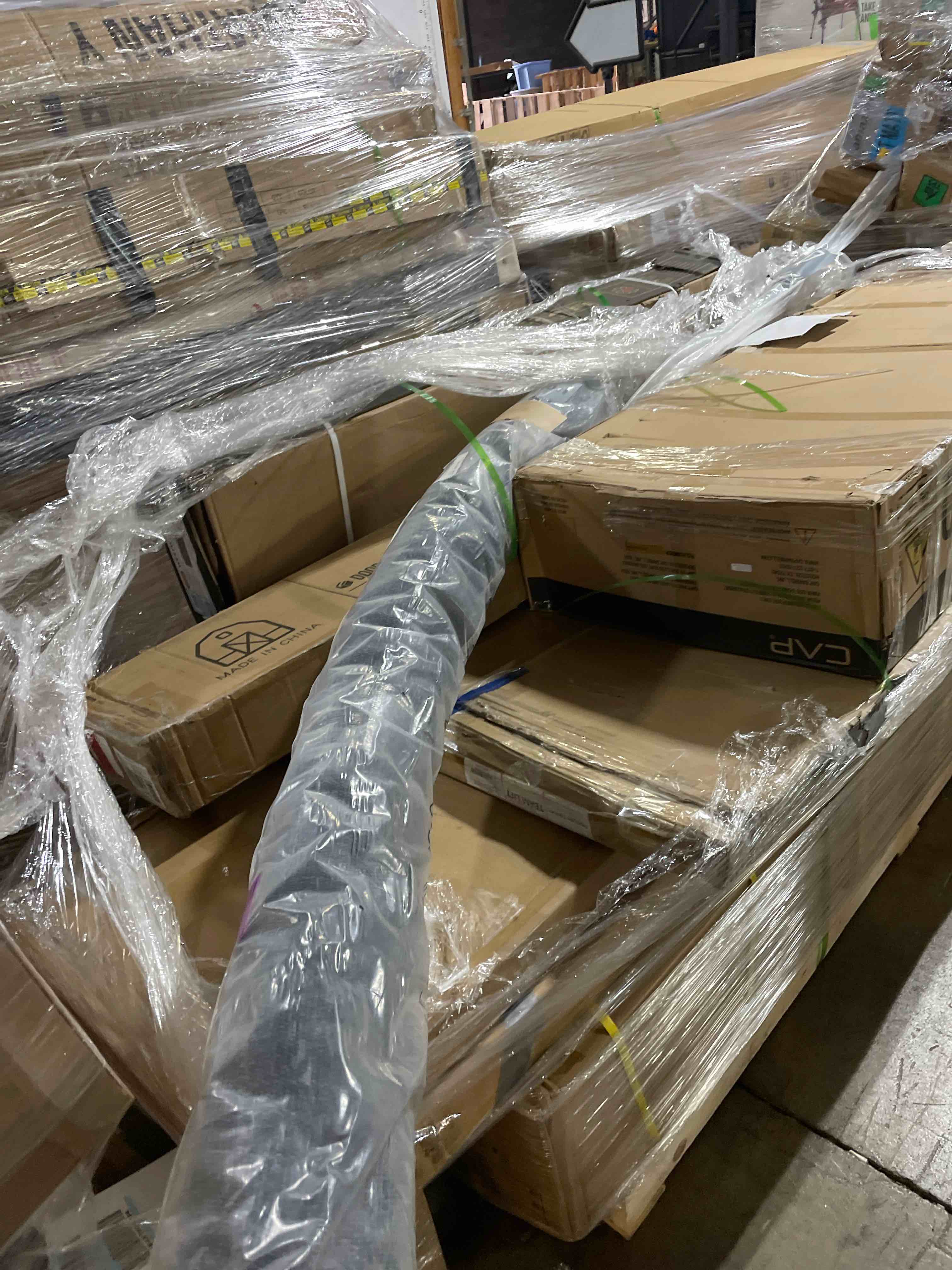 https://s3.amazonaws.com/lotting-images-prod/phillipi/TEA4211995_1777296423633.jpeg