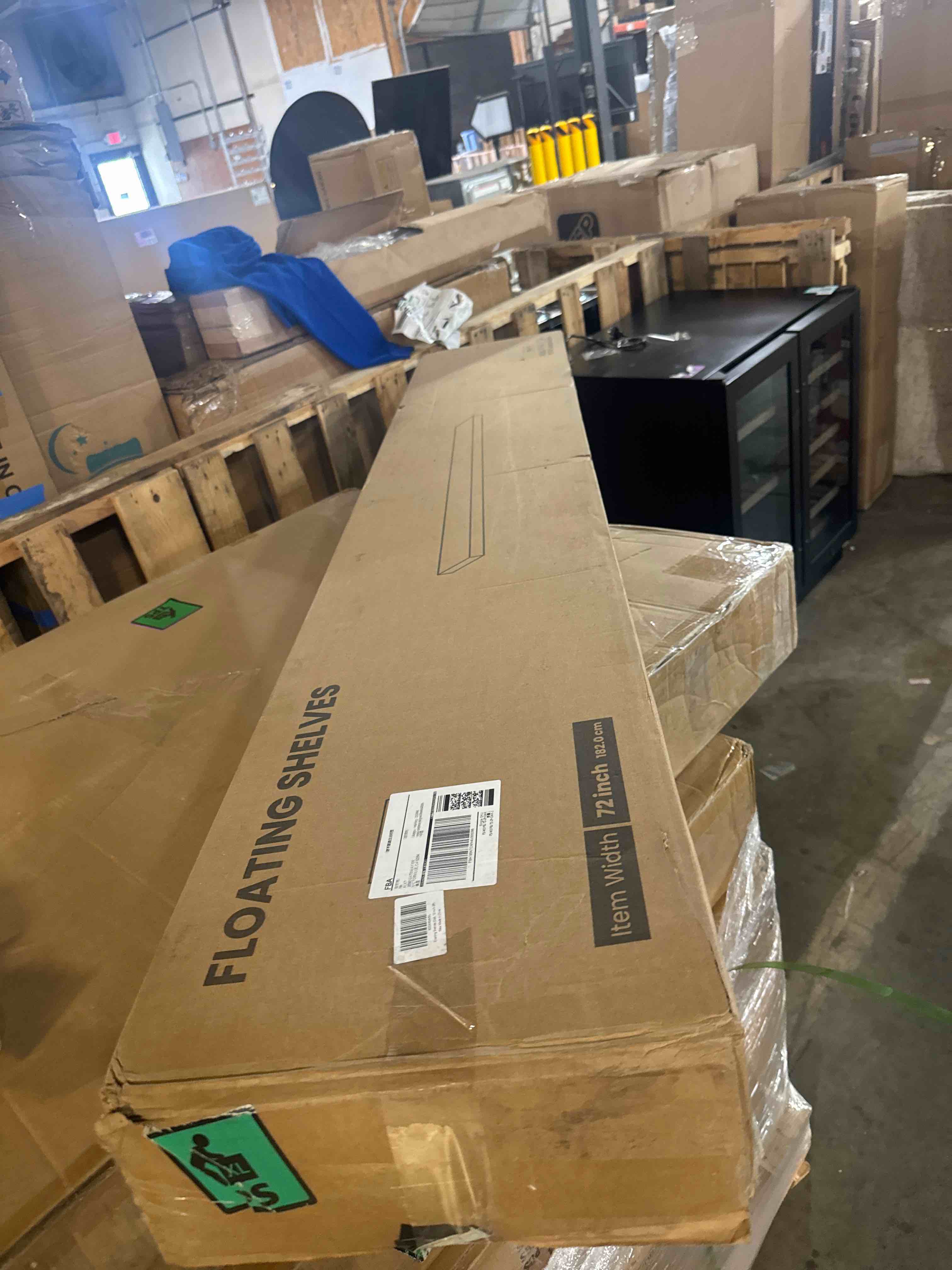 https://s3.amazonaws.com/lotting-images-prod/phillipi/TEA4212024_1777396131813.jpeg