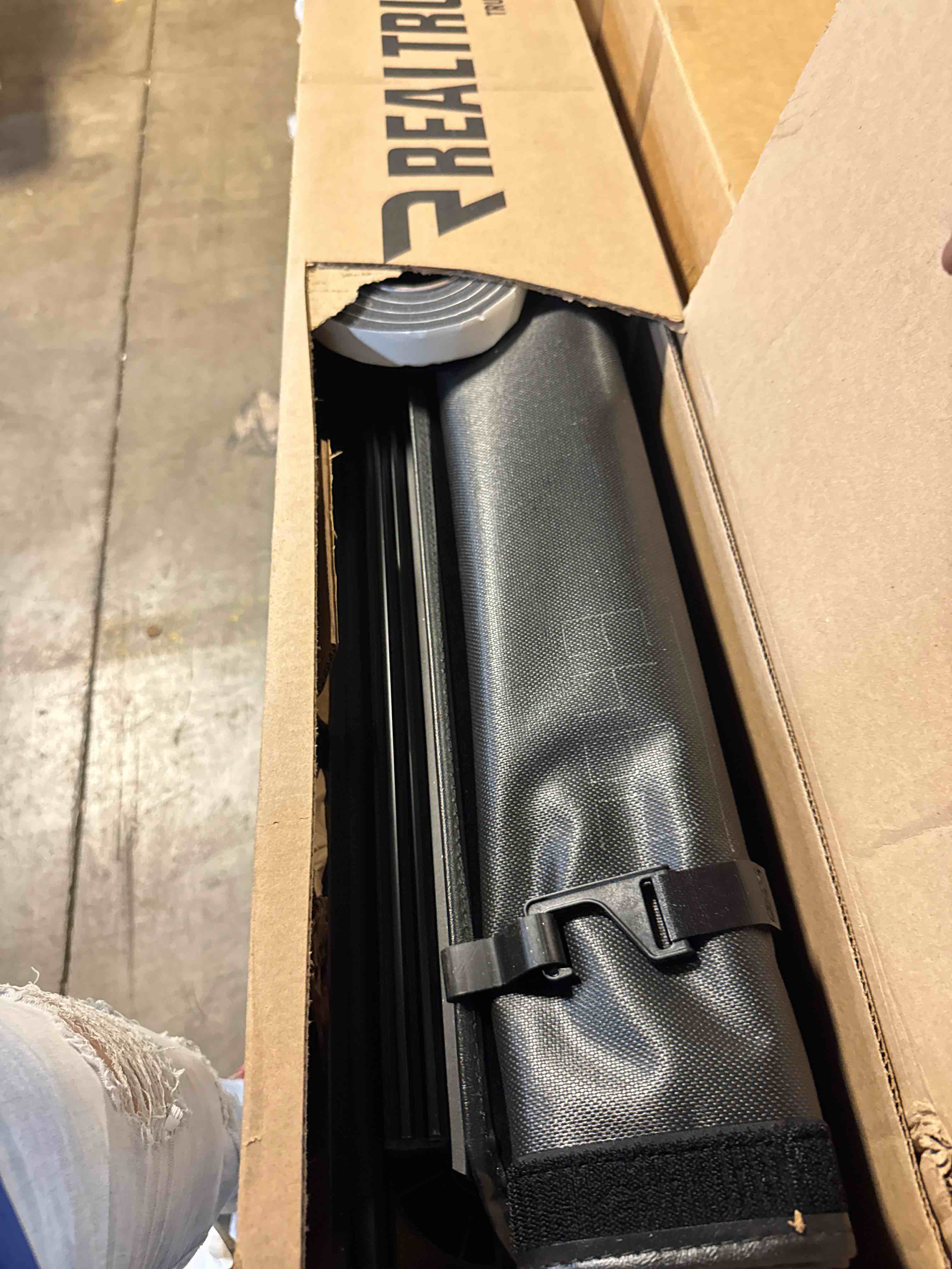 https://s3.amazonaws.com/lotting-images-prod/phillipi/TEA4212036_1777399570243.jpeg