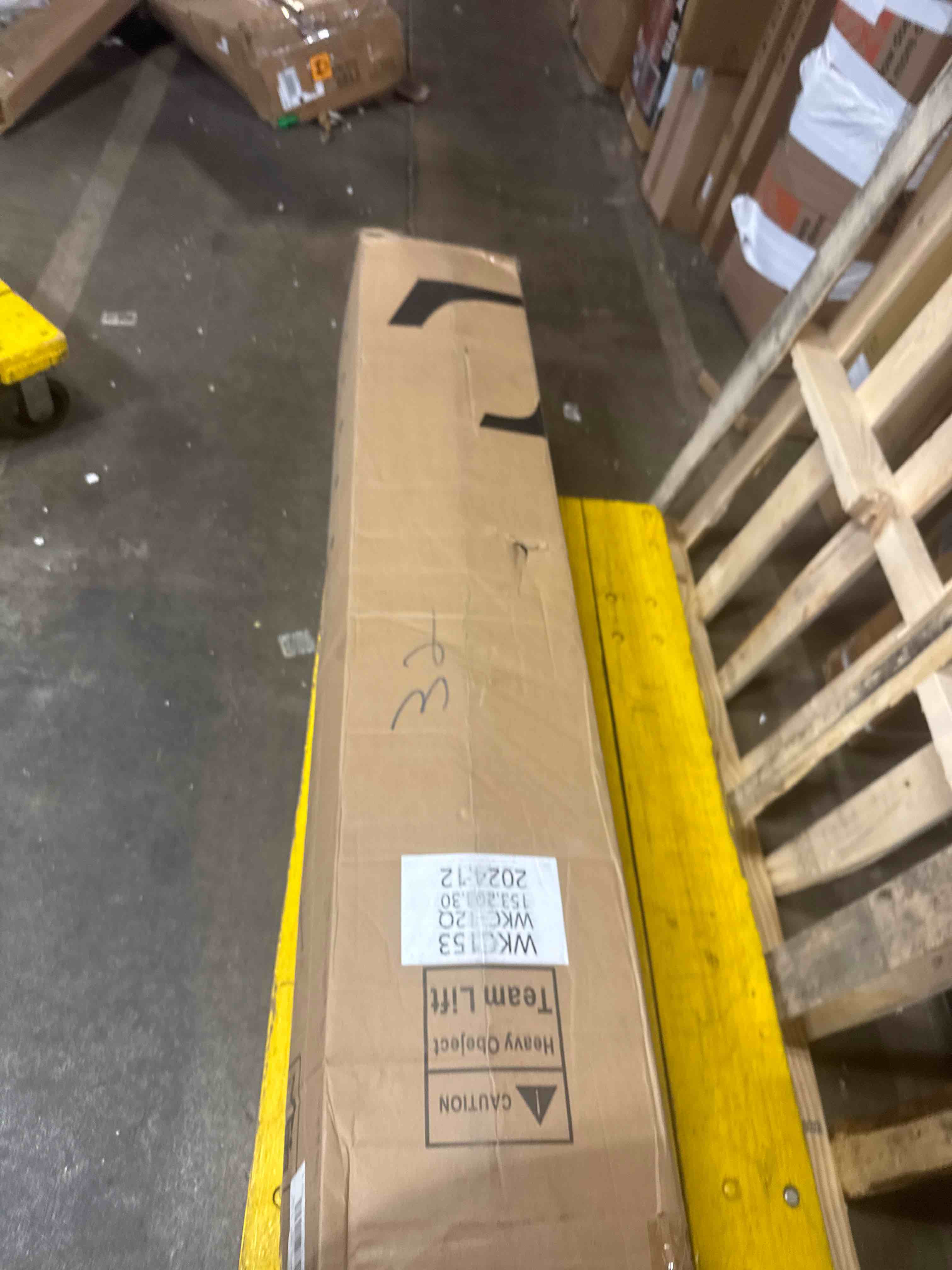 https://s3.amazonaws.com/lotting-images-prod/phillipi/TEA4212048_1777401652602.jpeg