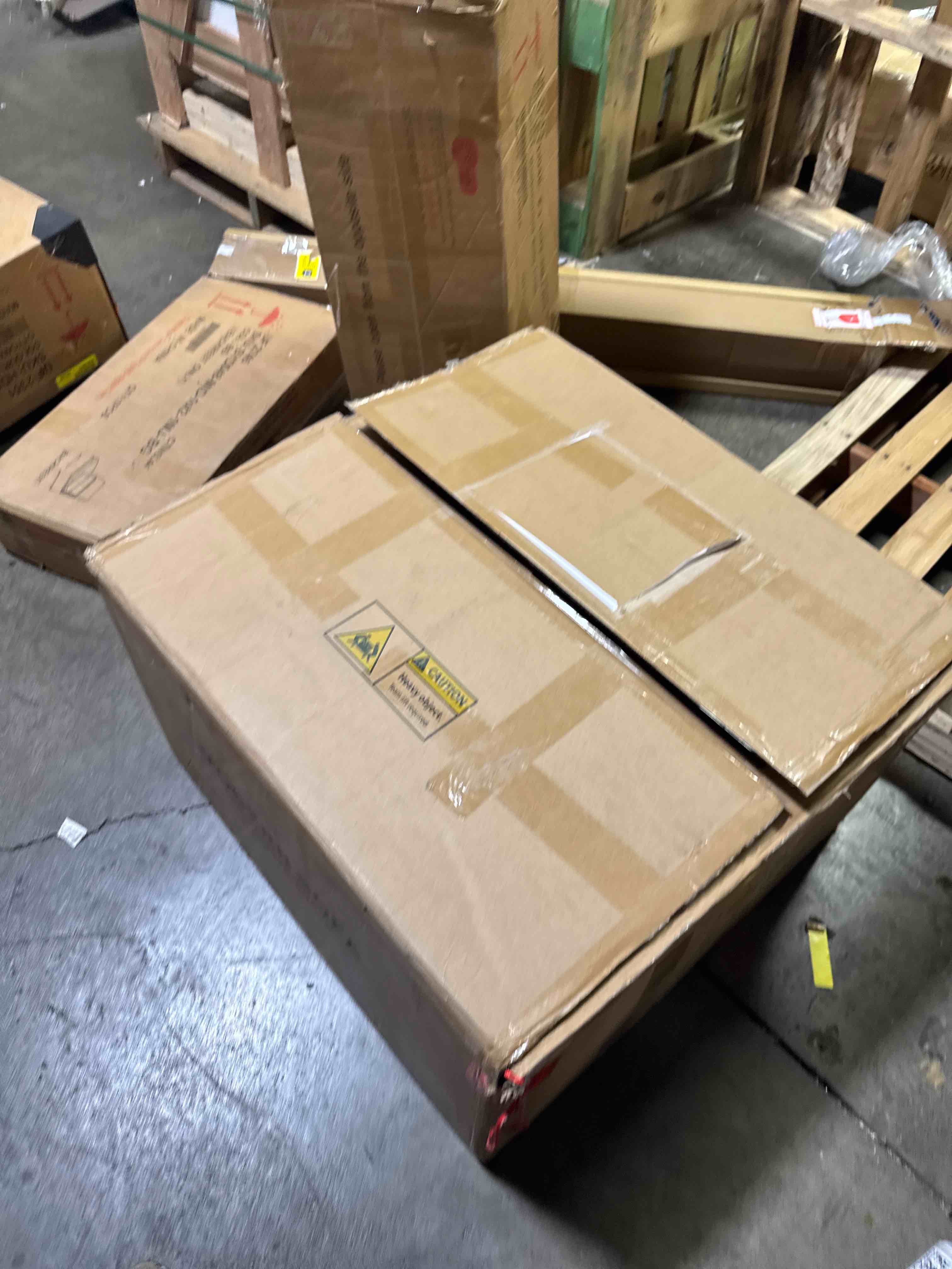https://s3.amazonaws.com/lotting-images-prod/phillipi/TEA4212049_1777909022528.jpeg